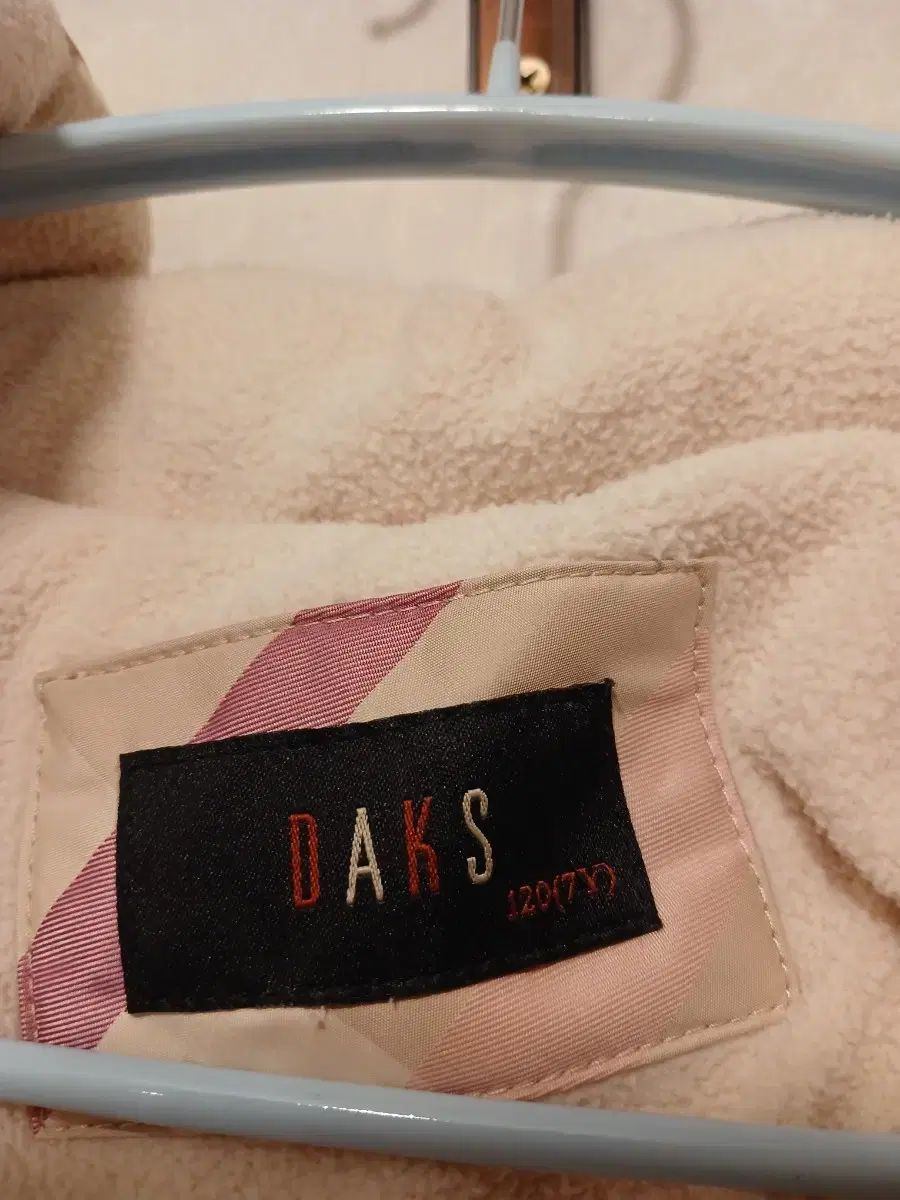 DAKS DAKS ダックス キッズ 正規品 女児 ショートダウンコート 120 7Y サイズ