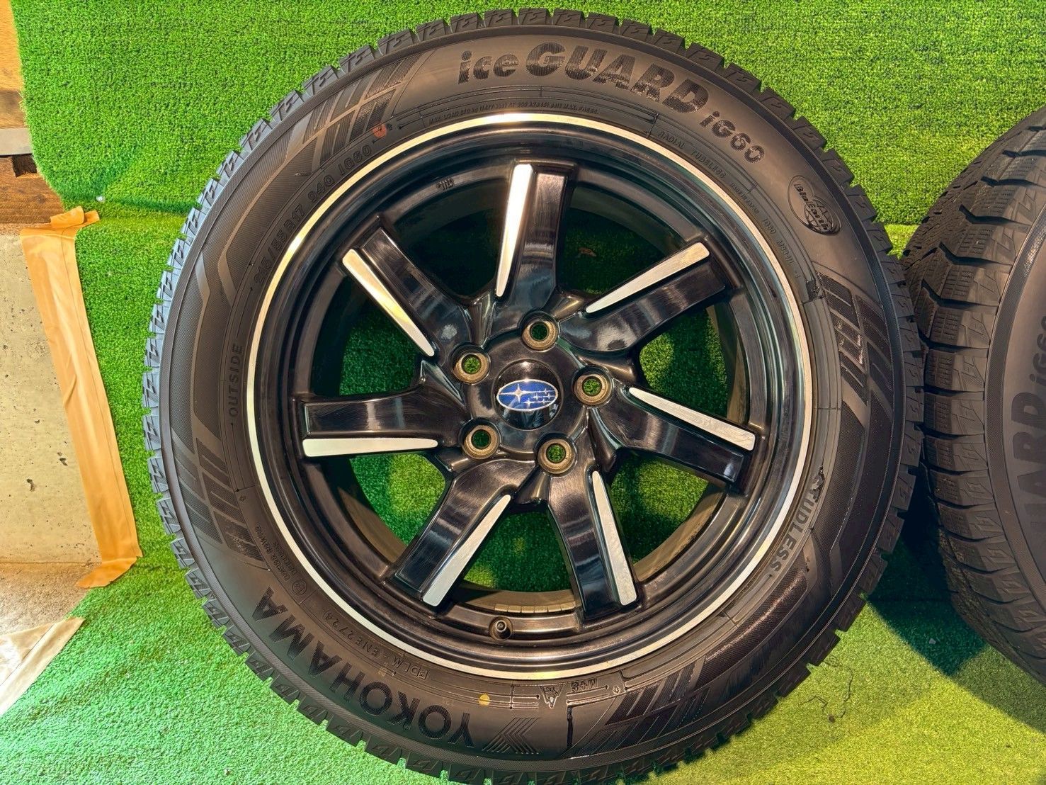 スバル レヴォーグ VM4 スタッドレスタイヤ純正ホイールセット 215 55R17 み