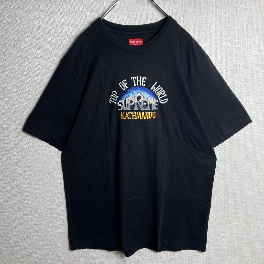 美品】シュプリーム ビッグ刺繍ロゴ入り定番カラーTシャツ 黒 M 美品】シュプリーム ビッグ刺繍ロゴ入り定番カラーTシャツ 黒 M