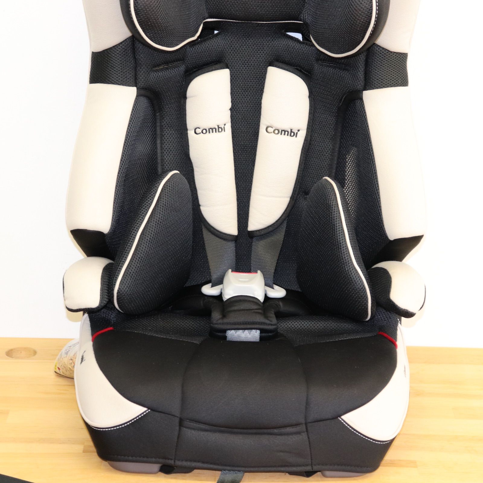 Combi ジョイトリップ エアスルー GH グレー コンビ ジュニアシート