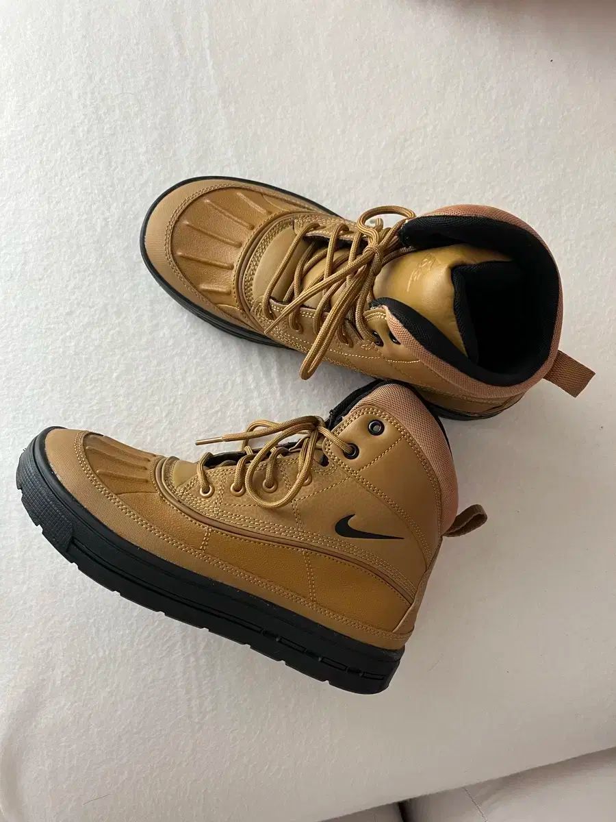 ナイキ ACG
