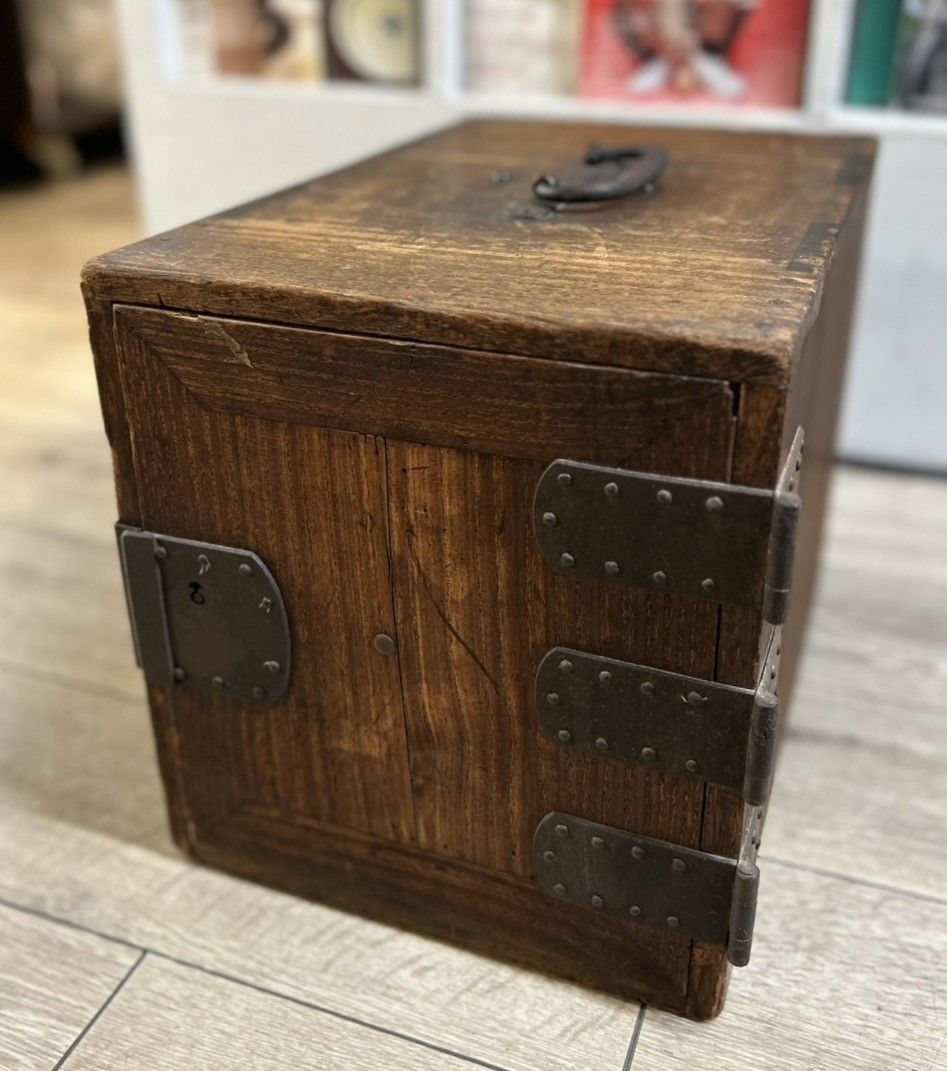 昭和レトロ 扉付3段小引出 アンティーク家具No.8 台東区引取 WWW_IBETON_RU