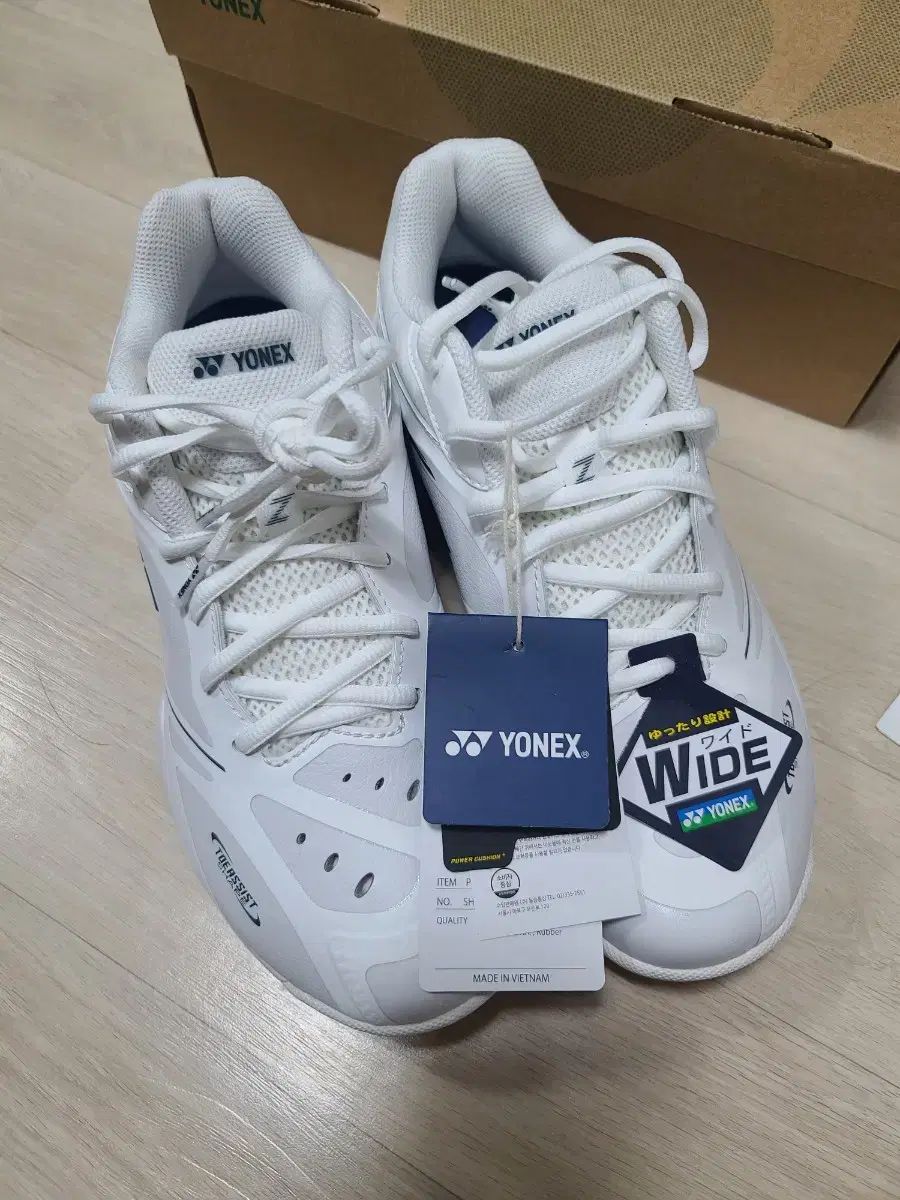 ヨネックス YONEX SHB ー 65Z4WEX 65Z4 ワイド バドミントンシューズ インドアスニーカー