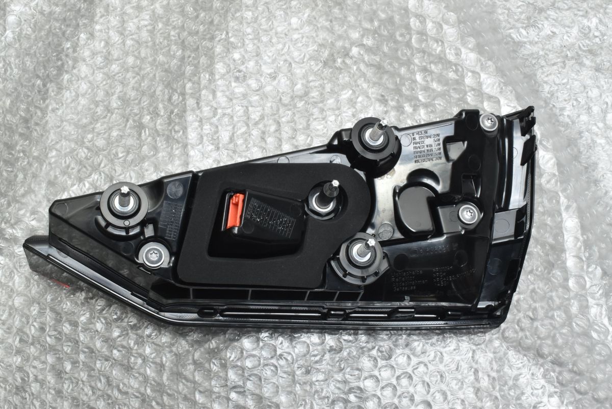 美品 正規品】アウディ F5 A5 LED 純正 テールランプ テールライト 