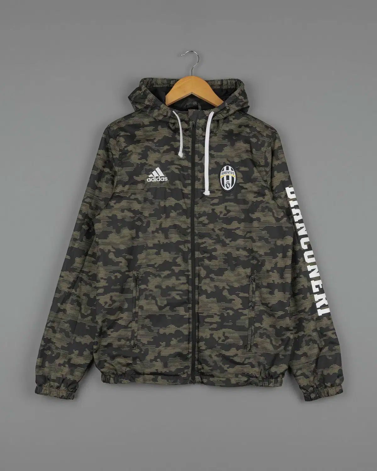 adidas(アディダス) ユヴェントス カモフラ ウインドブレーカー 95 ／ 4I09