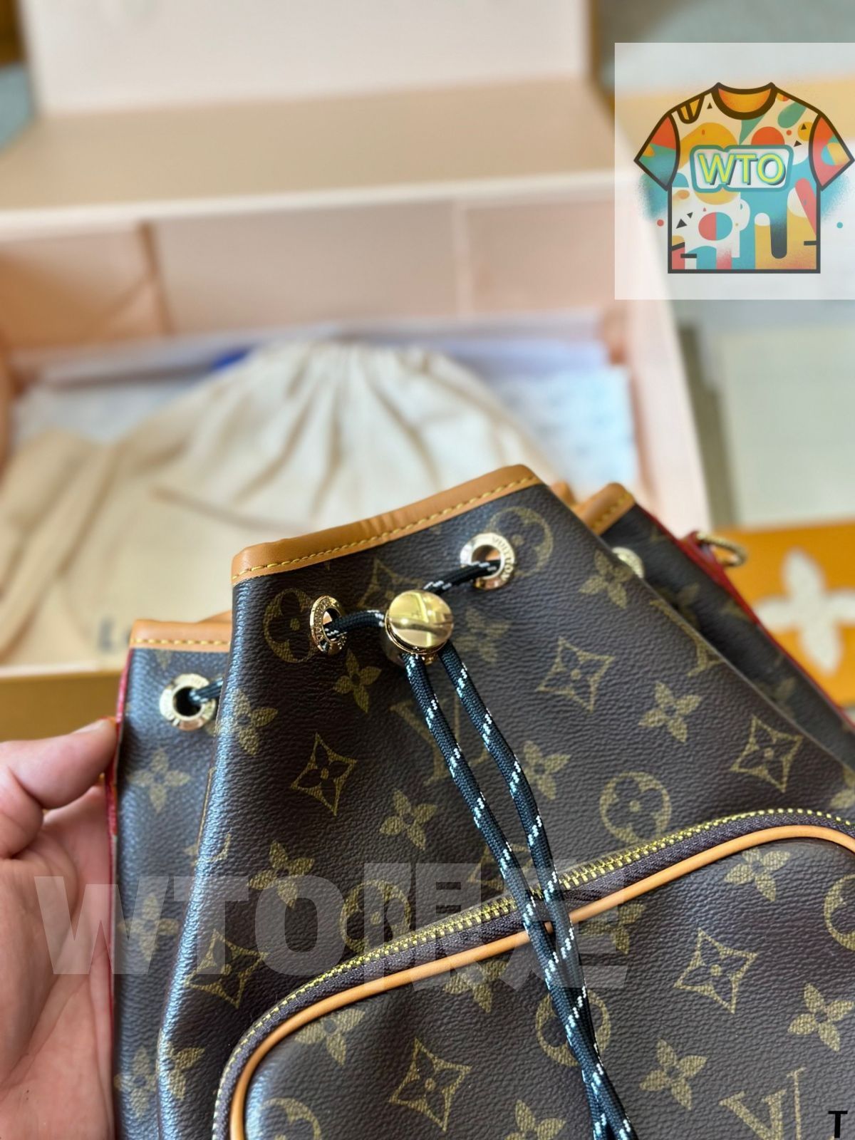 LOUIS VUITTONルイヴィトンバケツショルダーバッグPMポーチ付き Louis Vuittonバケツバッグ/ハンドバッグ、リュック、小銭入れ