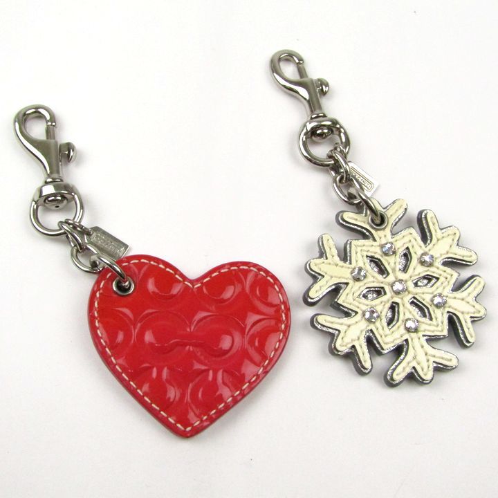 Coach コーチ キーホルダー バックチャーム 2点セット ハート 雪の結晶 コーチ キーホルダー 2点セット バッグチャーム ハート 雪の結晶