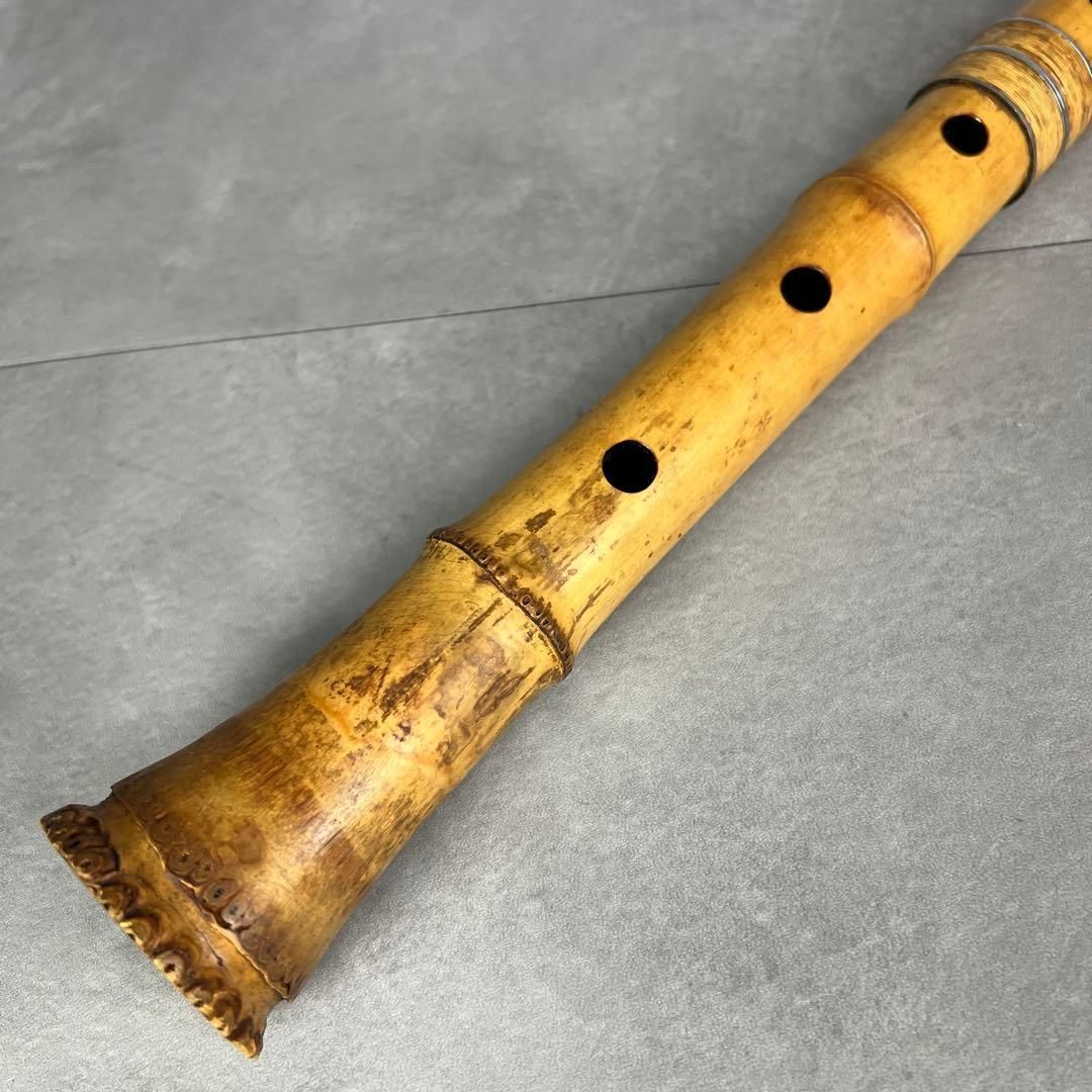 人気　尺八　真竹　琴古流　バチ型　印？あり　銀三線　1尺9寸　5孔　和楽器　漆 人気 尺八 真竹 琴古流 バチ型 印？あり 銀三線 1尺9寸 5孔 和楽器 漆