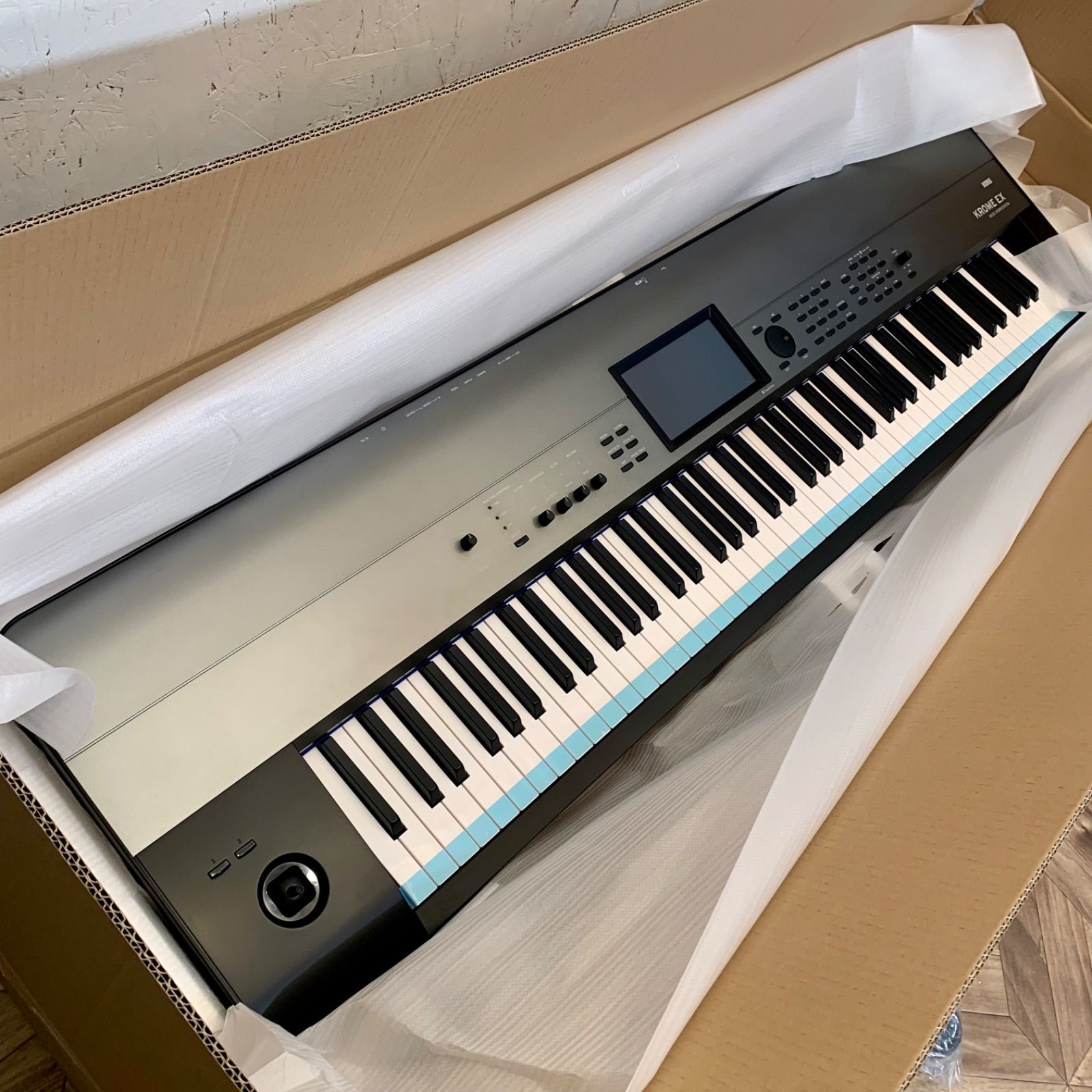 新品 KORG コルグ KROME-88 EX デジタルシンセサイザー - メルカリ