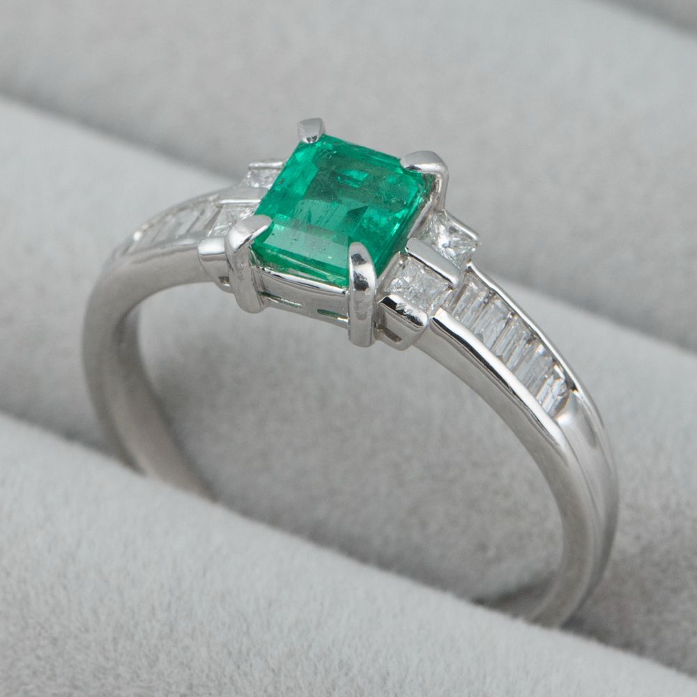 1272◇高級 コロンビア産 エメラルド 0.74ct ダイヤ プラチナ 1272◇高級 コロンビア産 エメラルド 0.74ct ダイヤ プラチナ