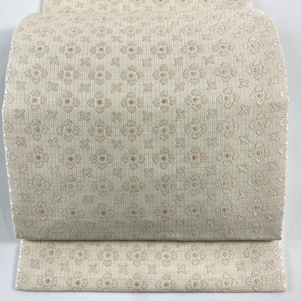 【美品】 名古屋帯 名品 松葉仕立て 花 金糸 刺繍 ベージュ 正絹 【】