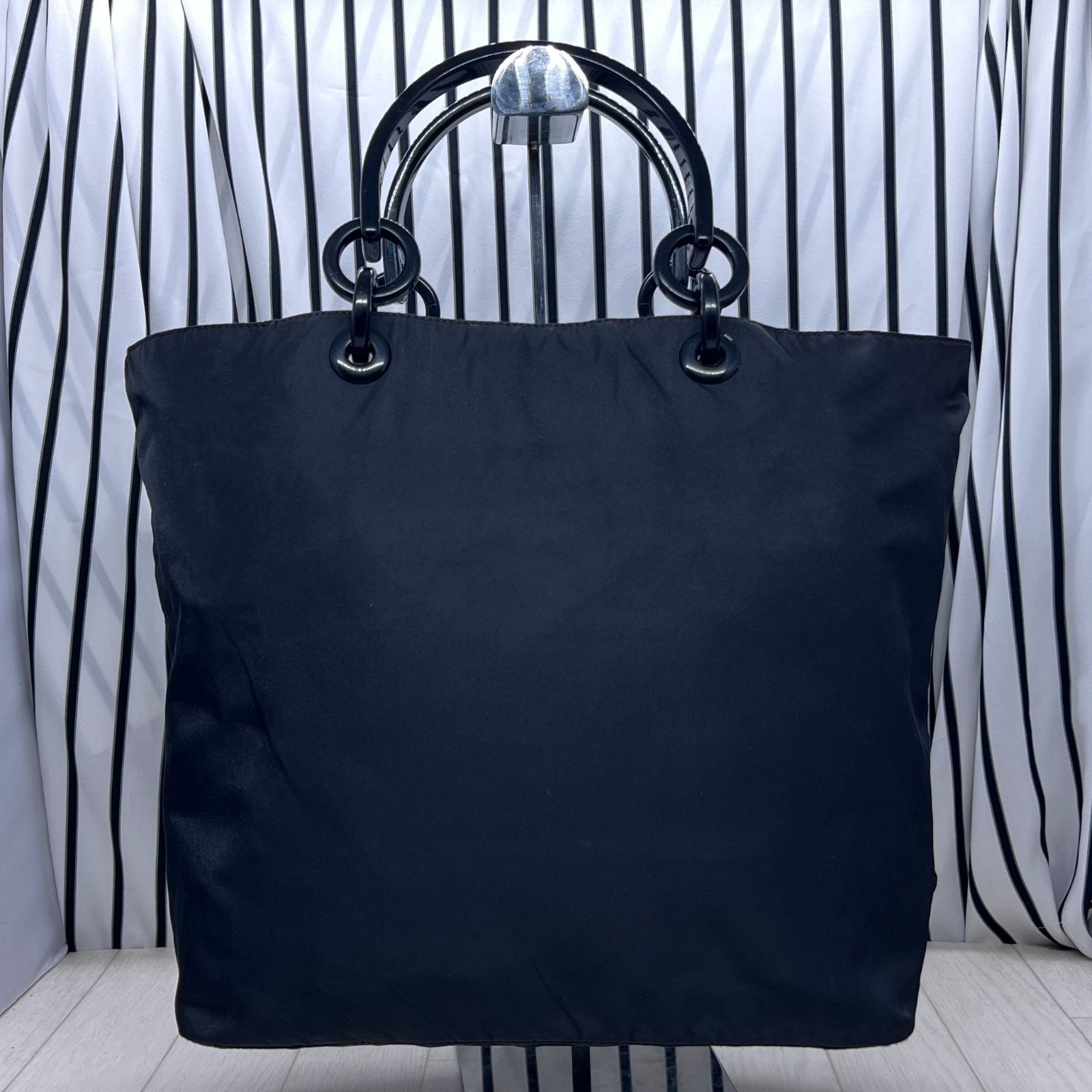 【格安】PRADA×プラダ A4収納可能トートバッグ 美品】PRADA×プラダ A4収納可能トートバッグ - メルカリ