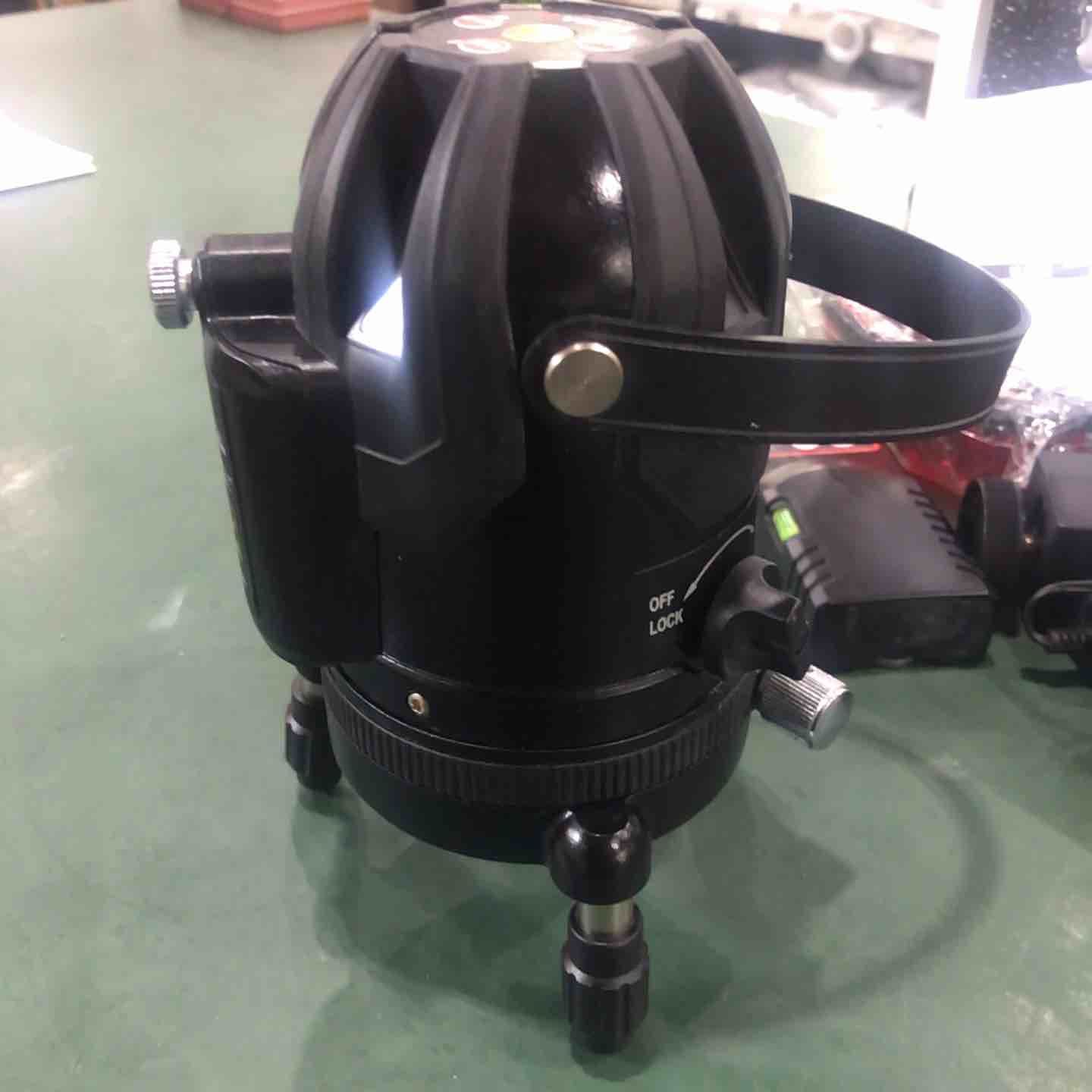 VOICE レーザー墨出し器