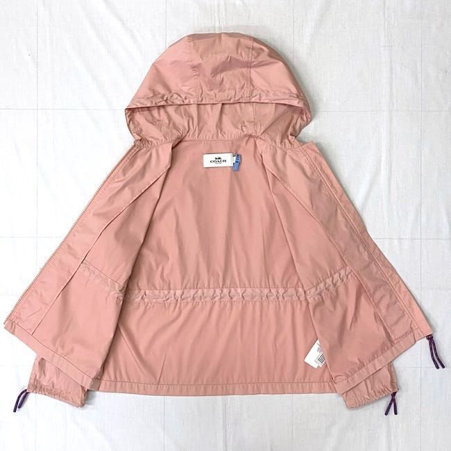 COACH - コーチ ブルゾン ピンク 91505 美品 XS クリーニング済み ポリエステル 中古 COACH ウィンドブレーカー アウター 薄手 アパレル ロゴ フード ジップ 春 ファスナー 女性 レディース 定番 人気 お洒落 洋服 上着 コーチ ブルゾン ec-22491 ピンク 91505 美品 XS - メルカリ