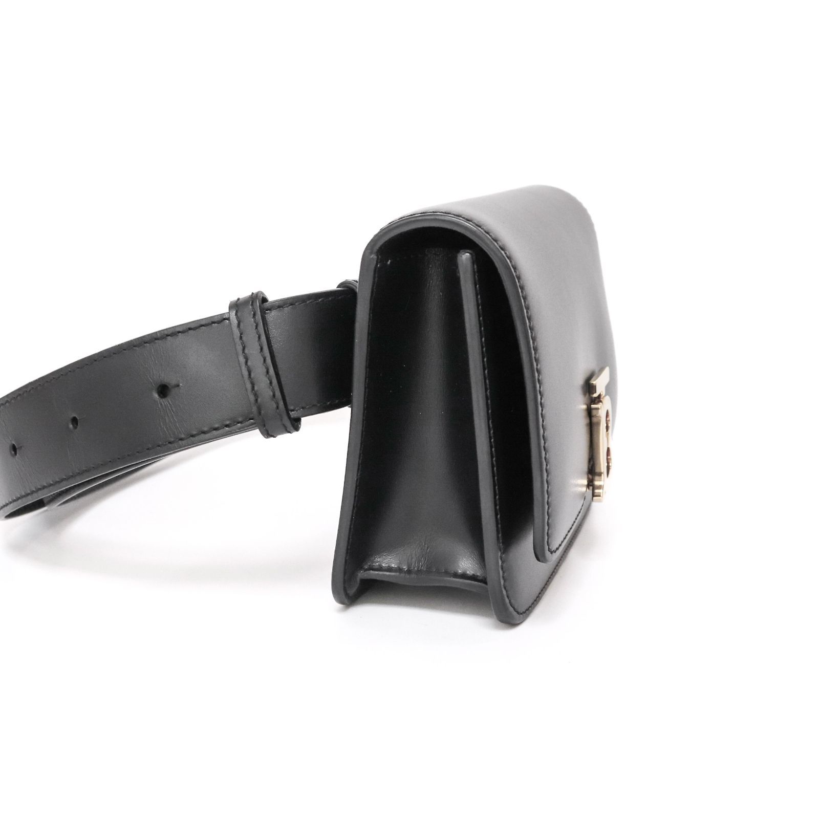 バーバリー ボディバッグ ブラック レザー ロゴ ウエストバッグ 【公式