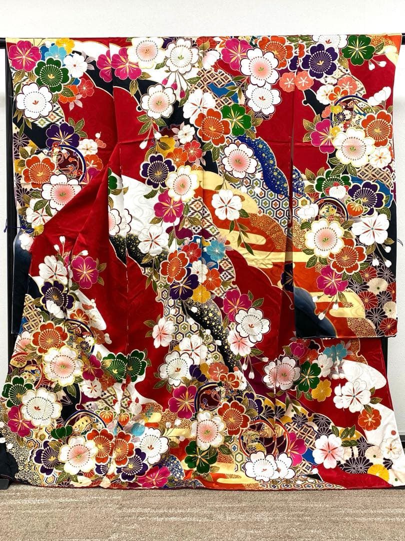 振袖 仮絵羽 舞台衣装 金彩 紋意匠 正絹 未仕立て品 八掛付き - メルカリ