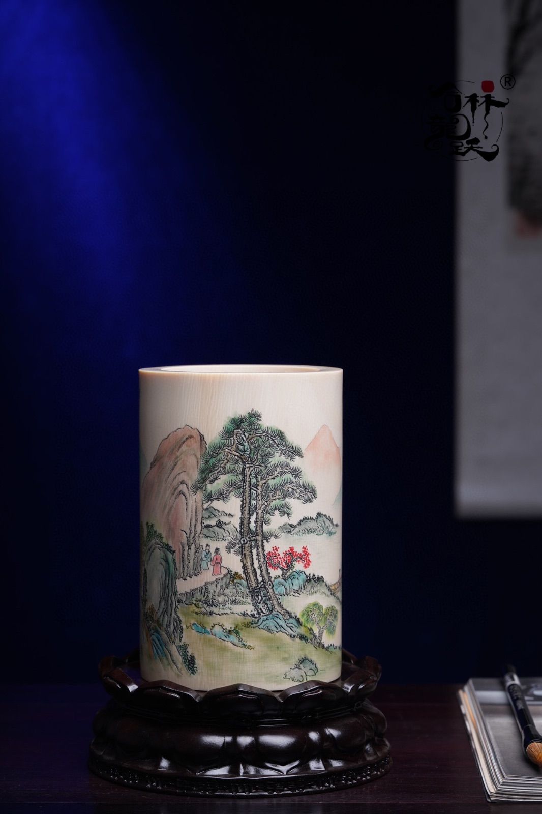 天然マンモスの牙 精緻 絵画山水 筆筒 天然マンモスの牙 精緻 絵画山水