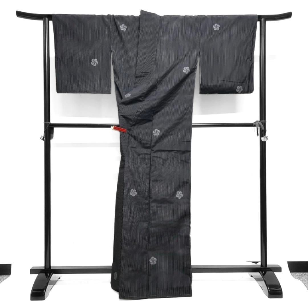 未着用　お召　縦縞　梅花　モノトーン　黒　グレー　着物　032a d 未着用 お召 縦縞 梅花 モノトーン 黒 グレー 着物 032a d