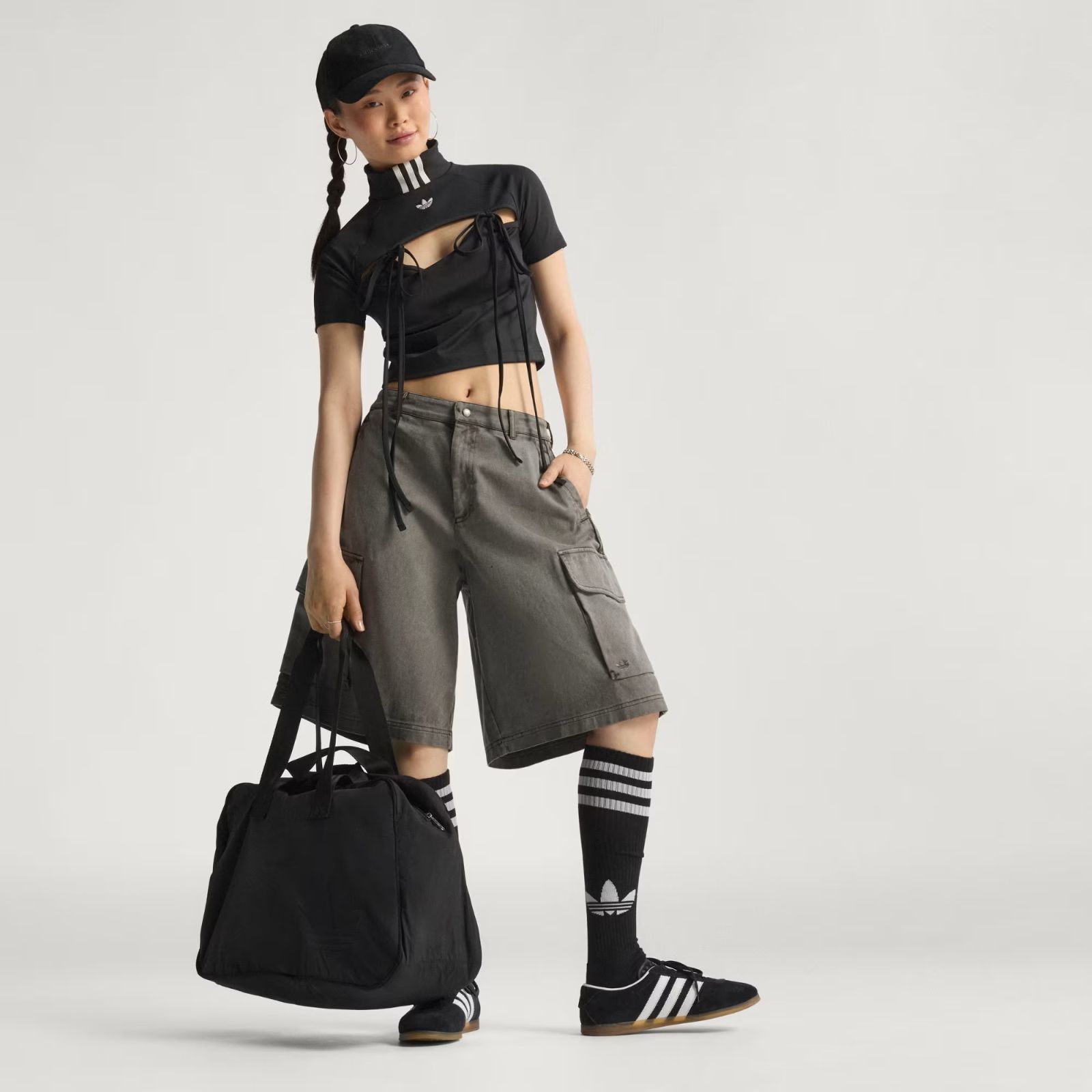 アディダスオリジナルス adidas Originals リボン カットアウト