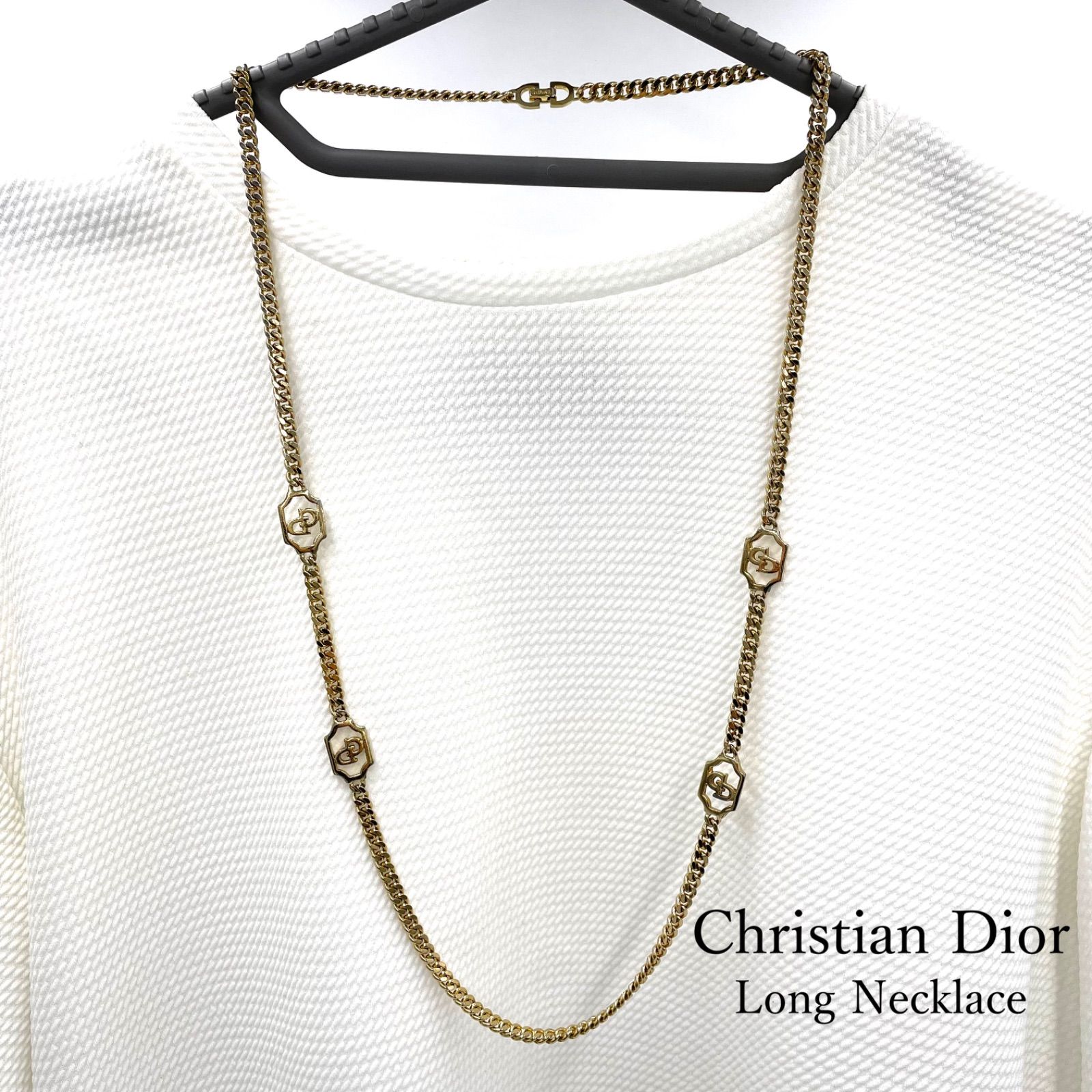 上品 Christian Dior ロングネックレス CDロゴ プレート 大ぶり