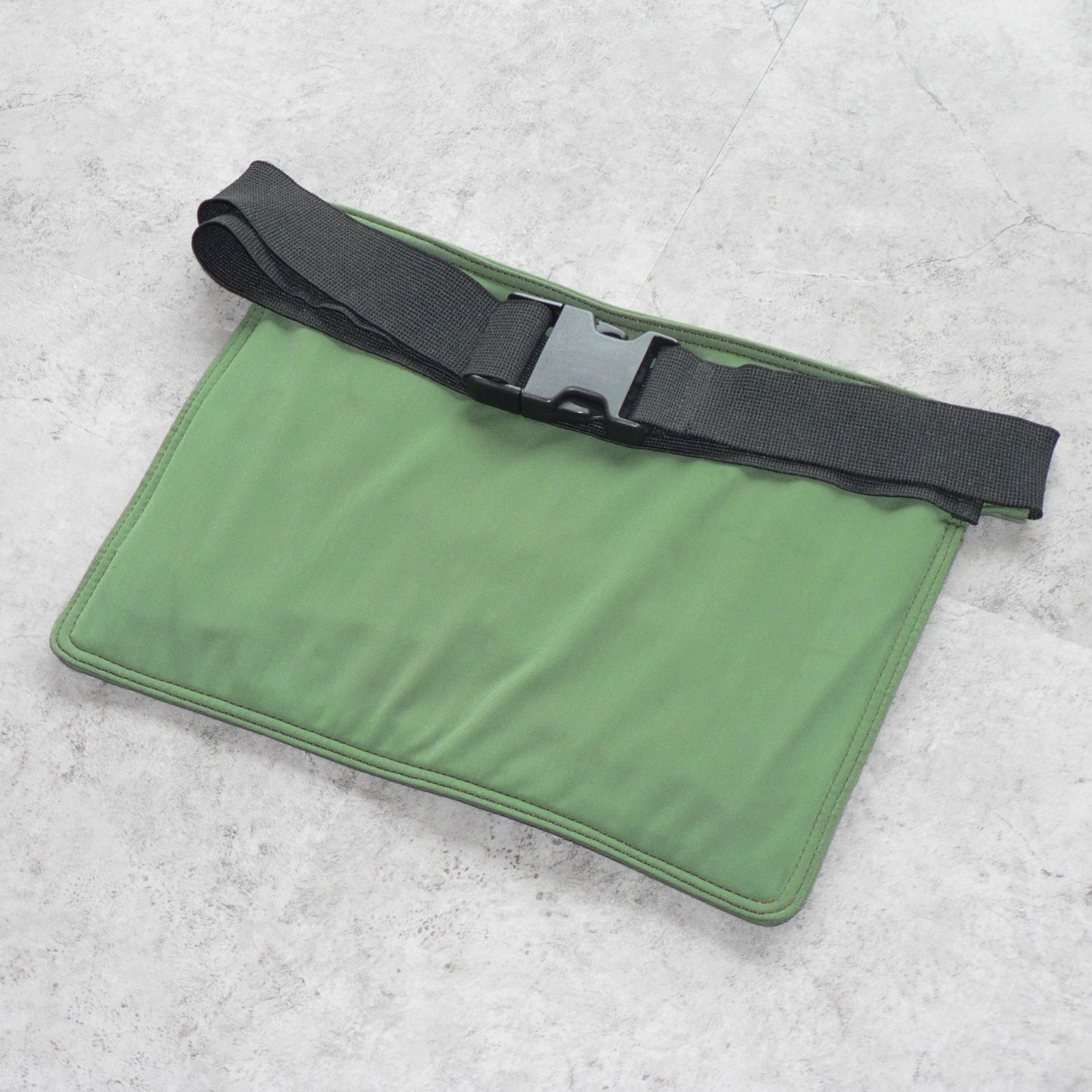 1999ss】90s MIU MIU green nylon body bag archive - メルカリ