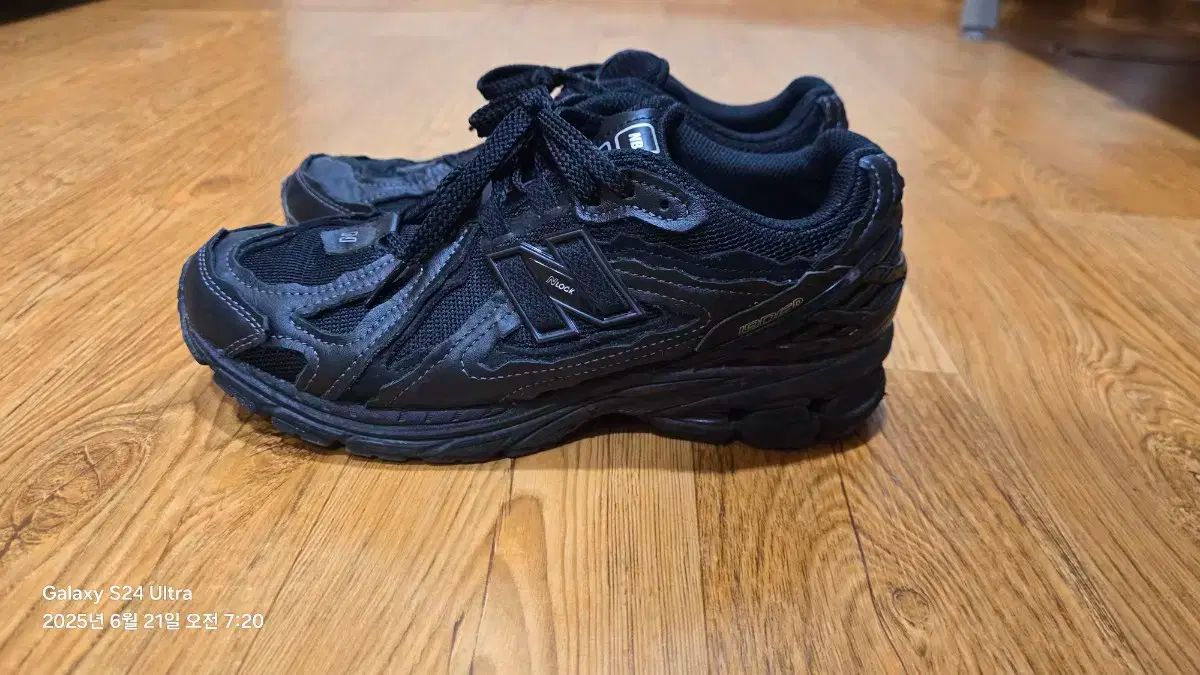 New Balance ニューバランス 1906R 保護パック