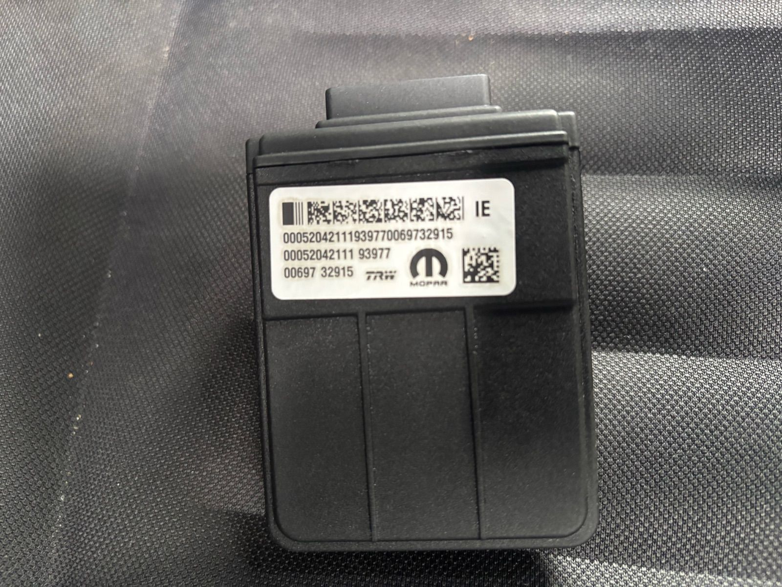 フィアット 500X 33414 フロントカメラ フォワードレコグニションカメラ レーダー レーンキープ 00052042111 93977