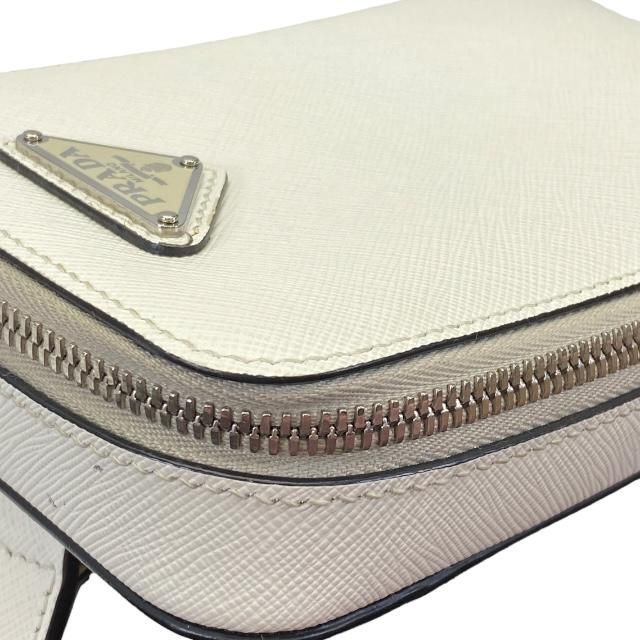 美品 PRADA ボストンバッグ 2way ショルダー 3角プレート 白タグ 楽天市場】【中古】 PRADA プラダ 三角ロゴ プレート 編み込み 2way