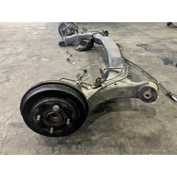 フィットシャトル GG8 リアアクスルビーム 15X 4WD 42100-TF6-030  