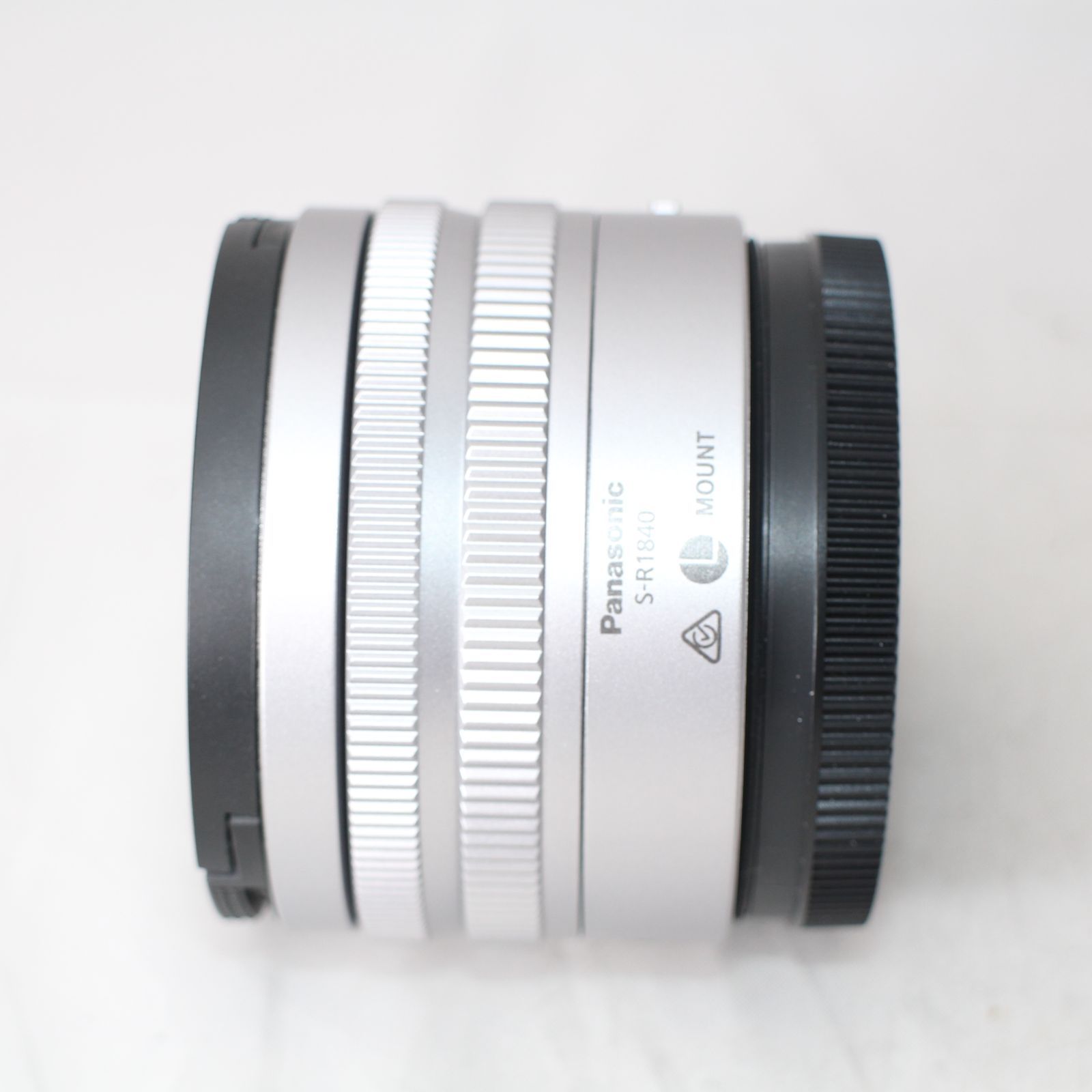 ☆新品級☆ Panasonic LUMIX S 18-40mm F4.5-6.3 S-R1840