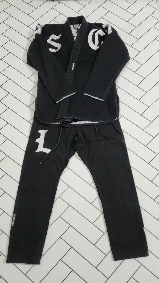 スクランブル グリフ 柔術 Jiu-Jitsu 胴着 ブラック A1L