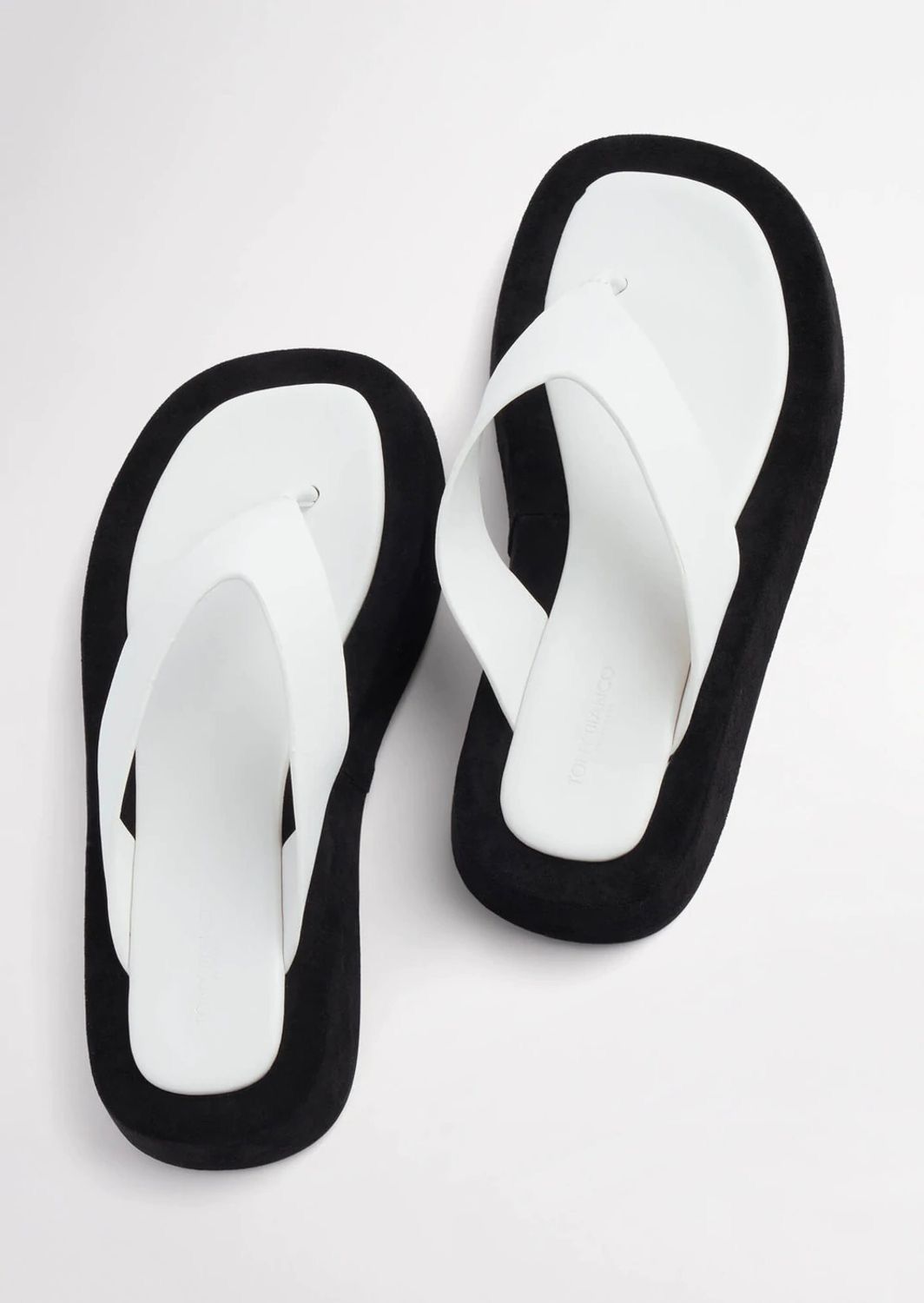 【日本未入荷】トニービアンコ ３.5cm 厚底 Platform サンダル 日本未入荷】トニービアンコ 3.5cm 厚底 Platform サンダル