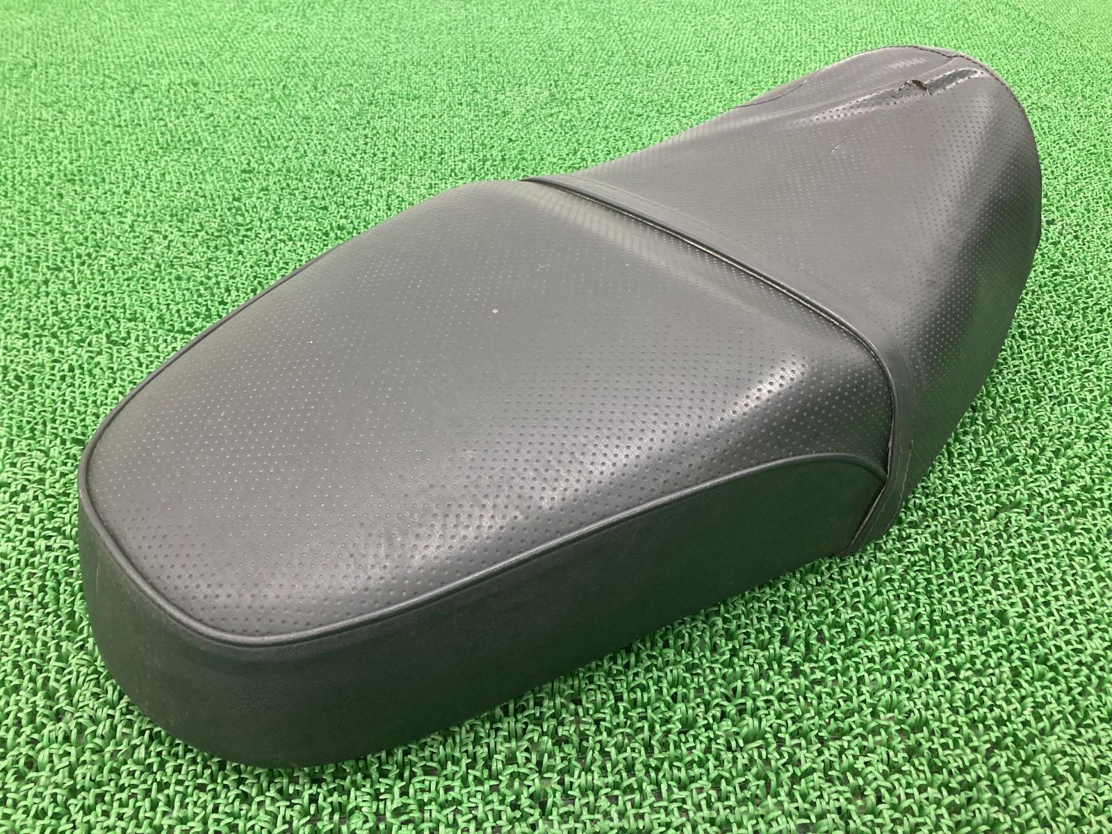 VRX400ロードスター シート MAV ホンダ 純正 中古 バイク 部品 NC33