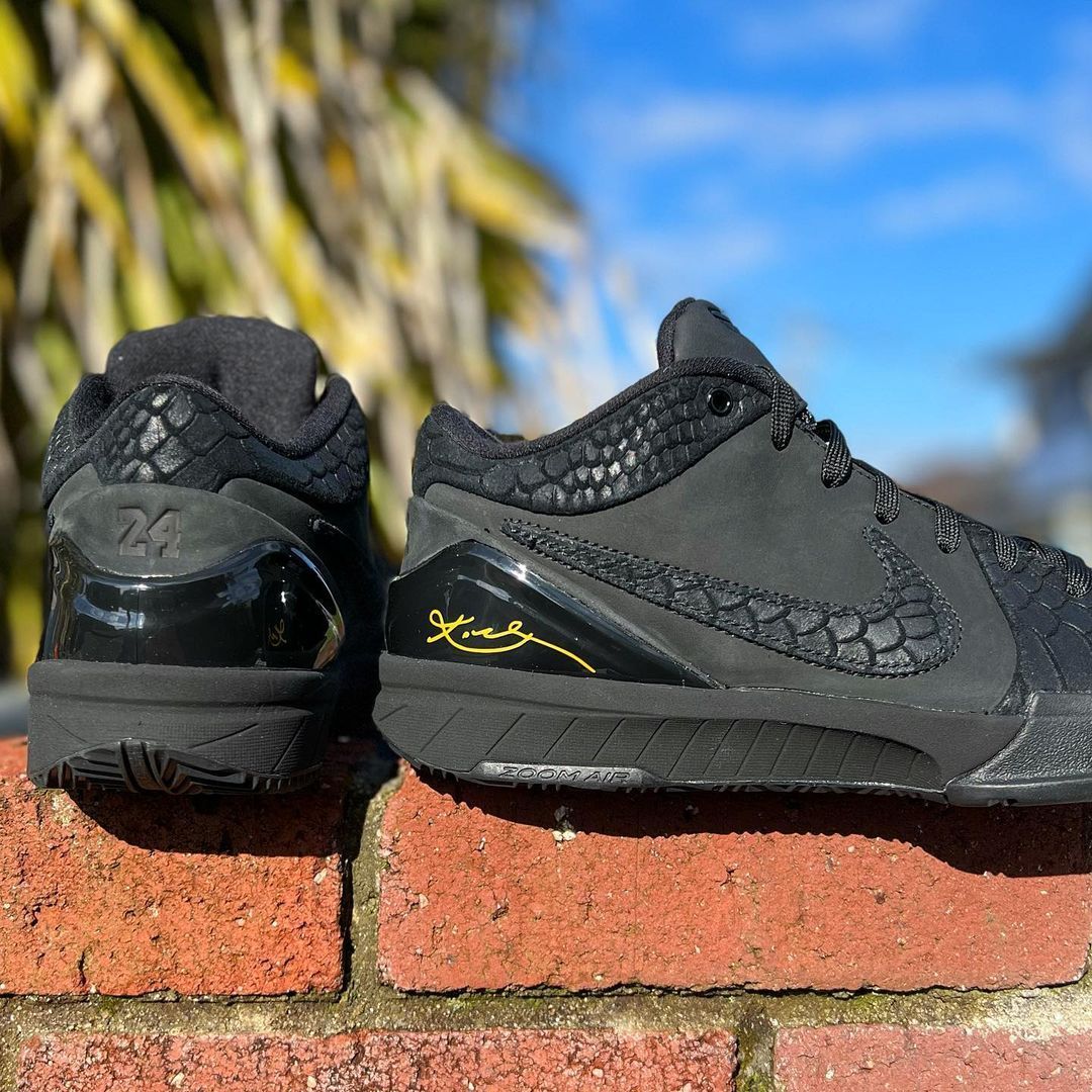 NIKE KOBE 4 PROTRO 'GIFT OF MAMBA' ナイキ コービー 4