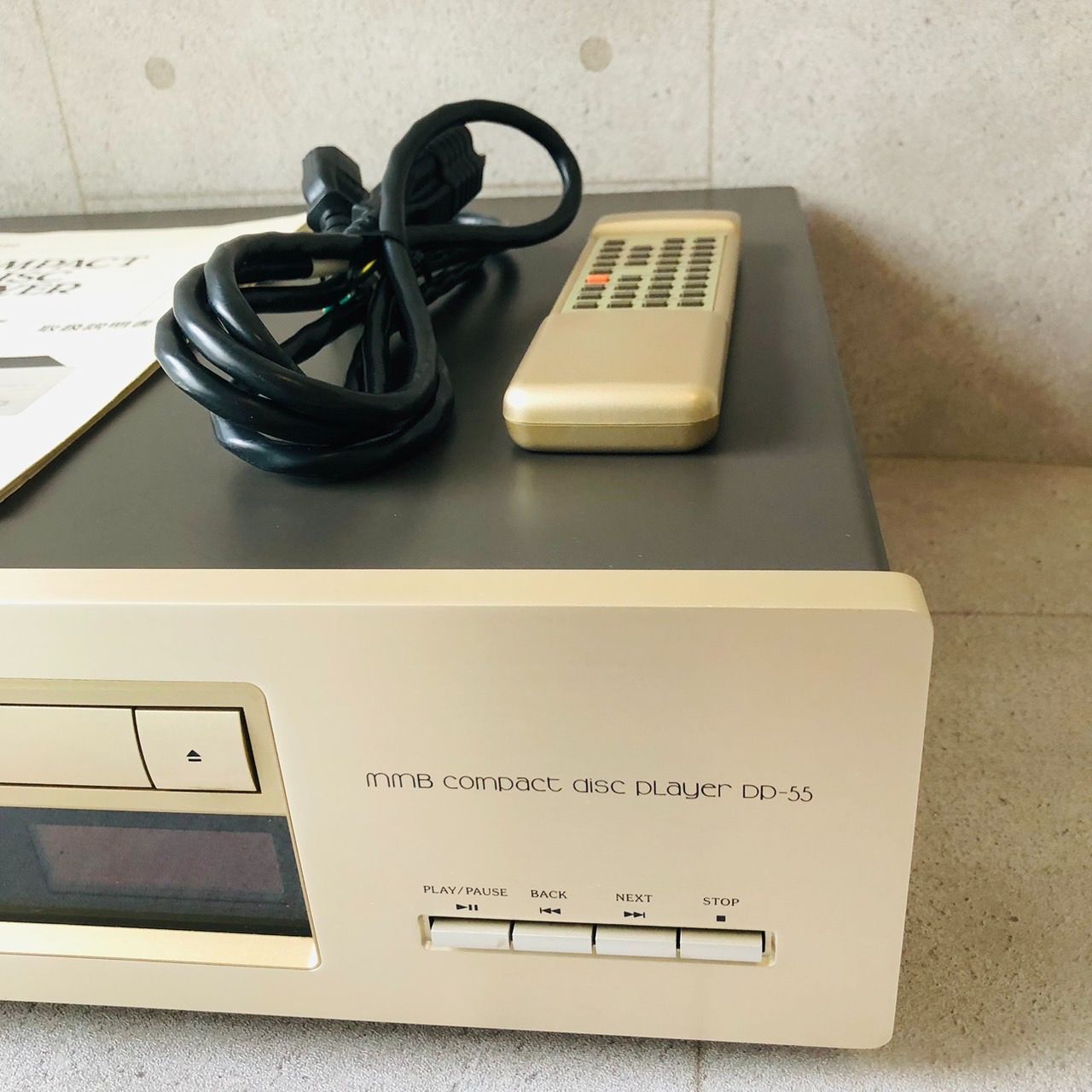 希少品】Accuphase D/Aコンバーター搭載 CDプレーヤー DP-55 - メルカリ