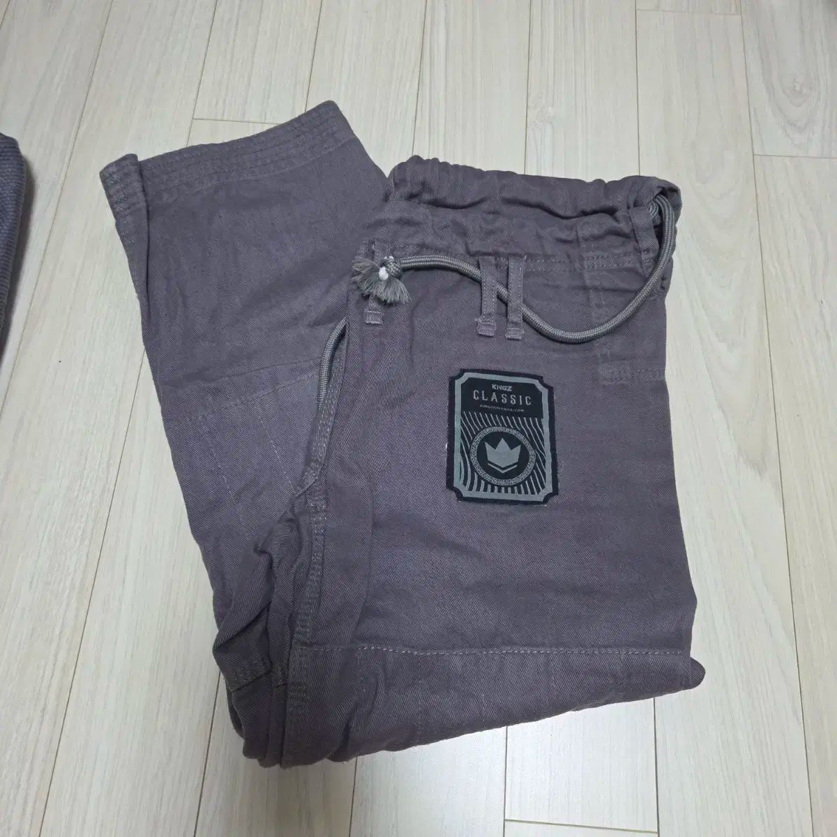 グレー 柔術