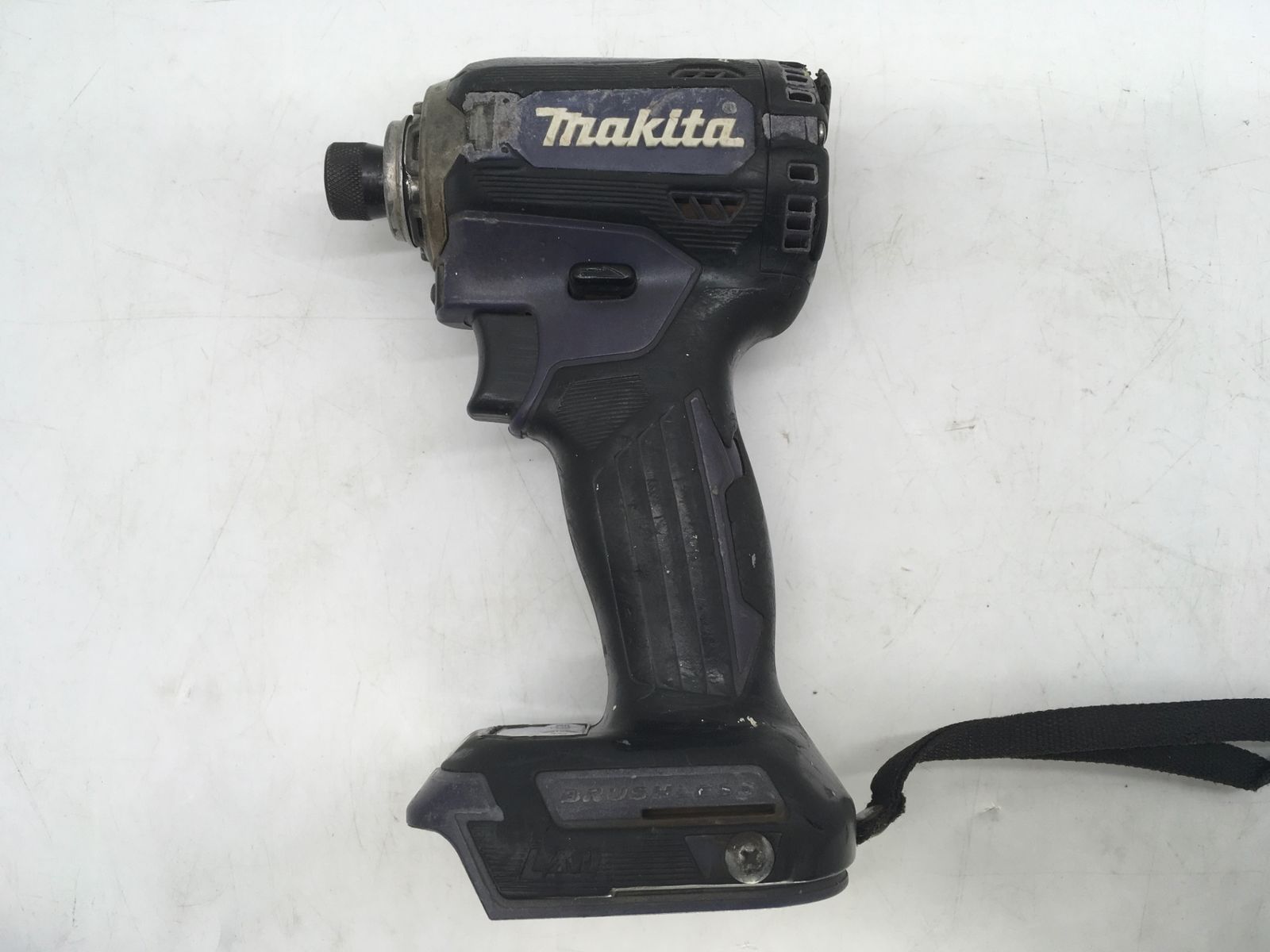 中古動作品 makita/マキタ 充電式インパクトドライバー TD130D 直流マグネットモータ リチウムイオンバッテリー付 ☆中古動作品☆ makita マキタ 14.4V 充電式インパクトドライバ TD136D