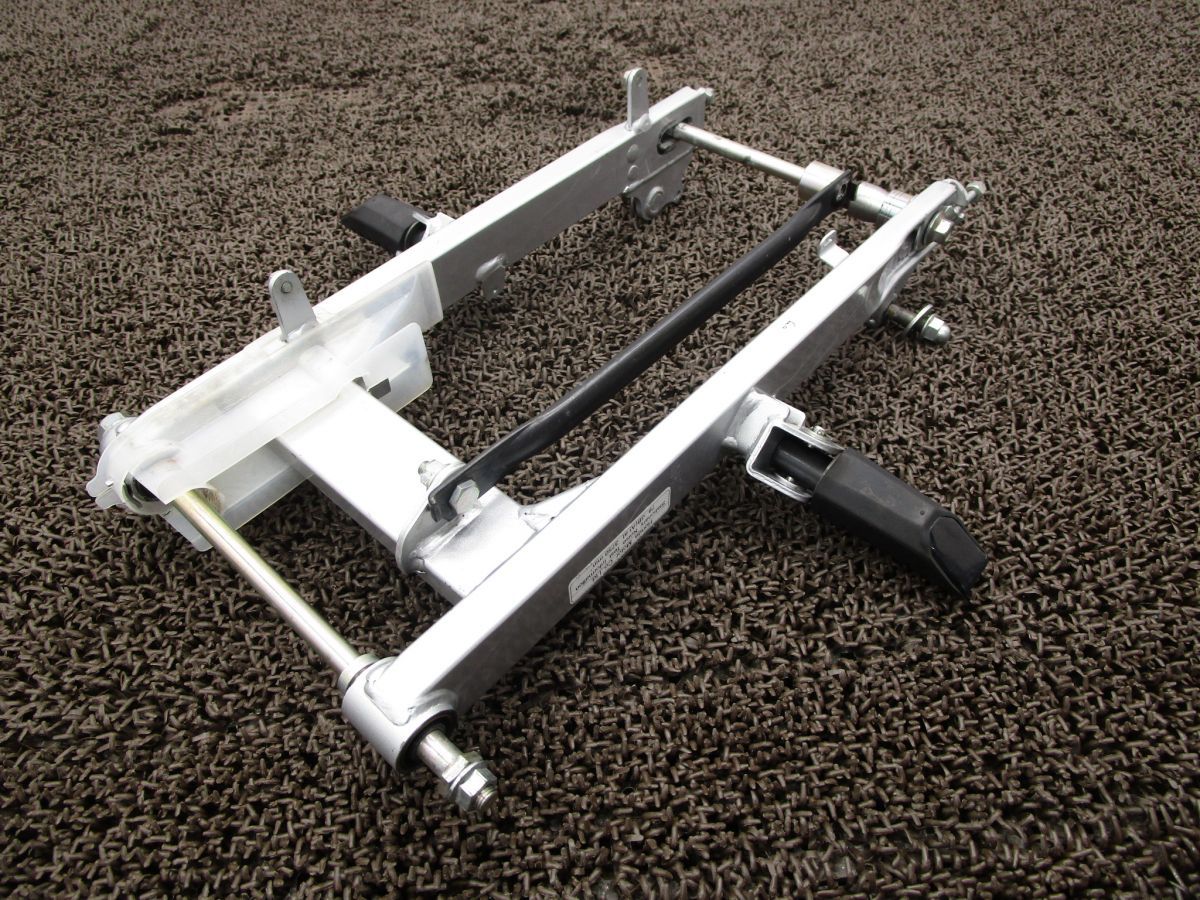 スーパーカブ110 スイングアーム タンデムステップ □A7051 リアアクスルシャフト JA44 ホンダ JA10E Super Cub FI 60周年