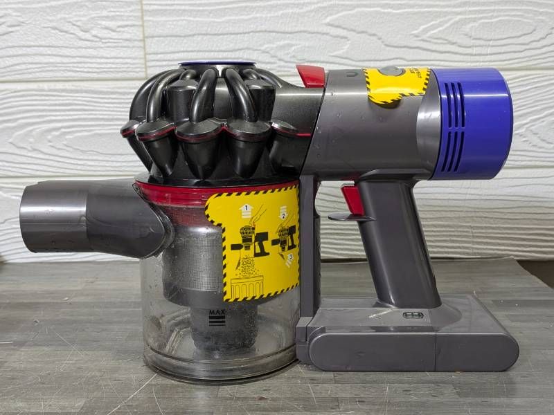 Dyson ダイソン V 8 Fluffy Extra スティッククリーナー掃除機