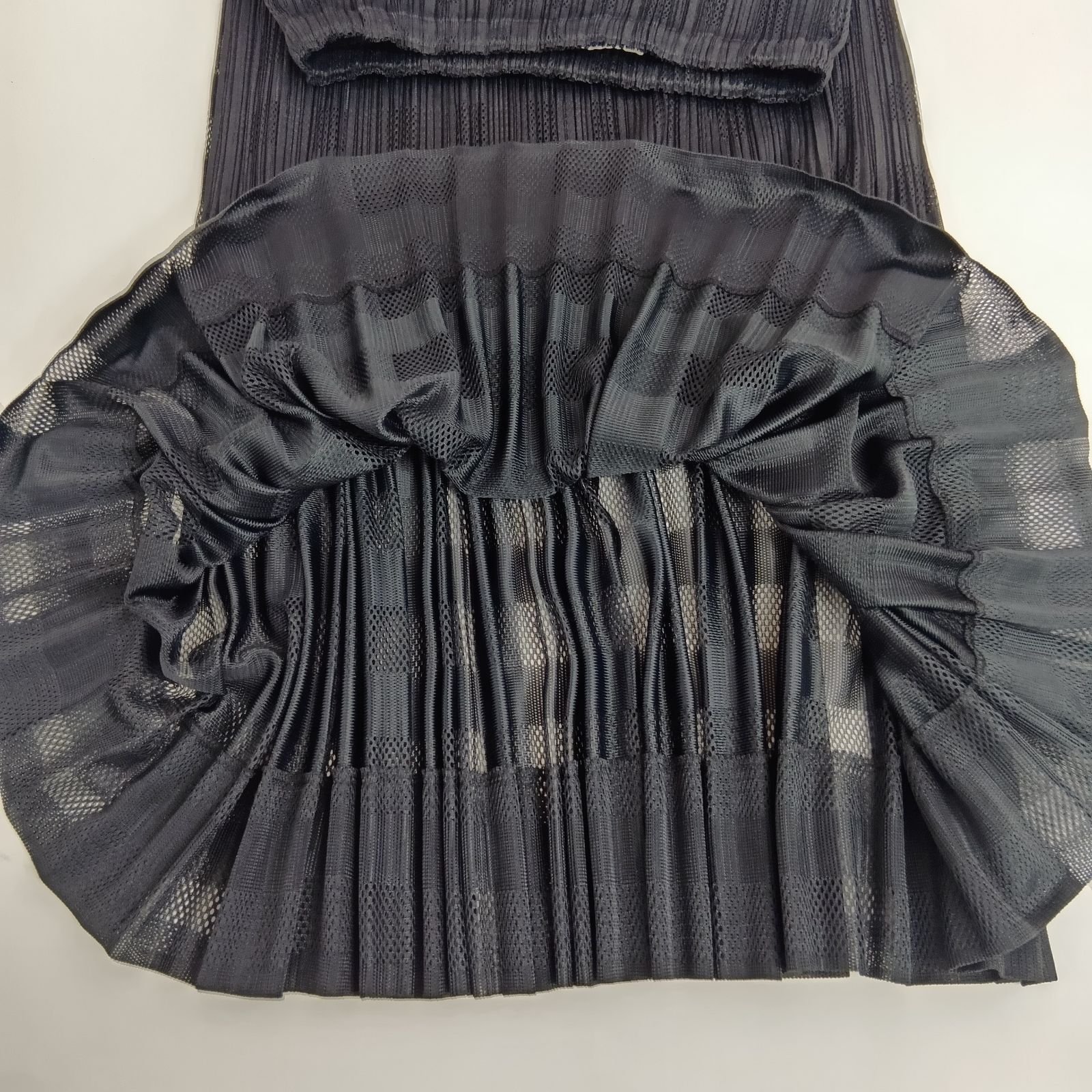 PLEATS PLEASE ISSEY MIYAKE]プリーツプリーズイッセイミヤケ