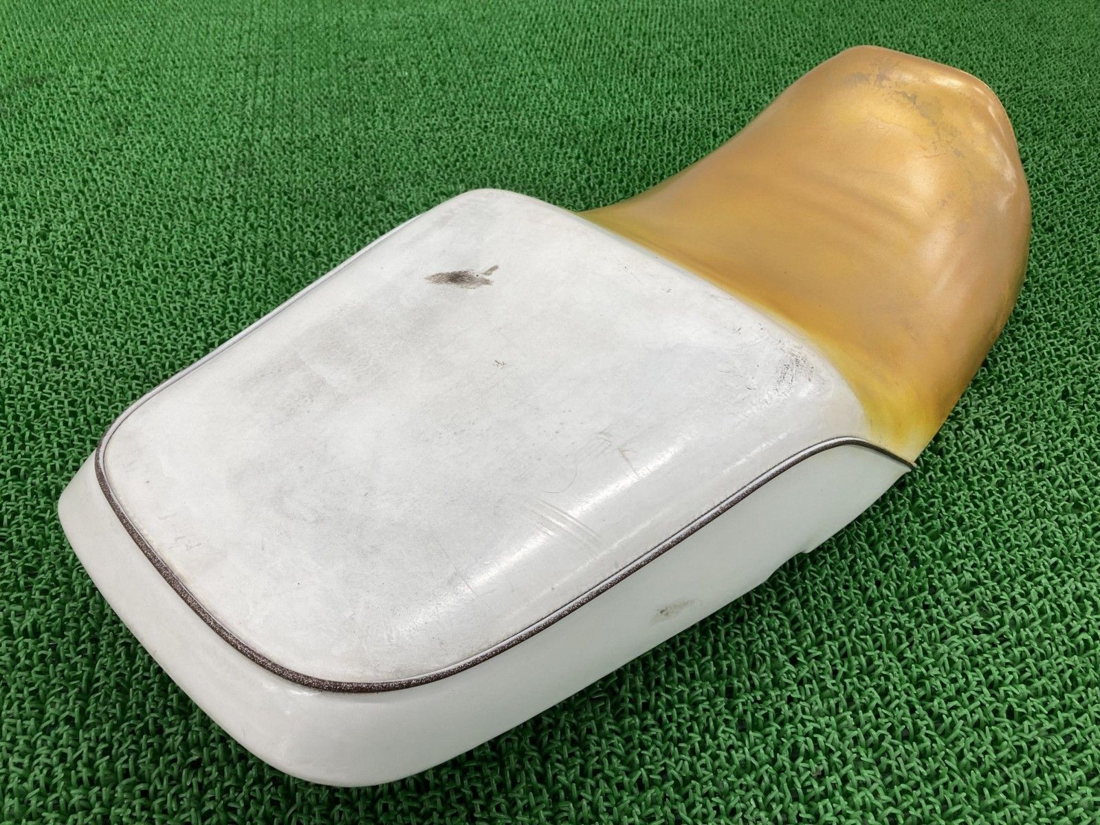 ホンダ純正CB400SF シート 破れ無し NC39 NC42 MCE-78 Amazon | 純正CB400SF シート 破れ無し NC39 NC42 MCE-78