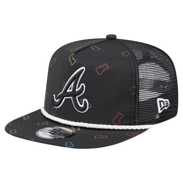 【送料無料】 ニューエラ メンズ 帽子 アクセサリー Men's New Era Black Atlanta Braves Gummy Golfer Trucker Adjustable Hat Brv Black
