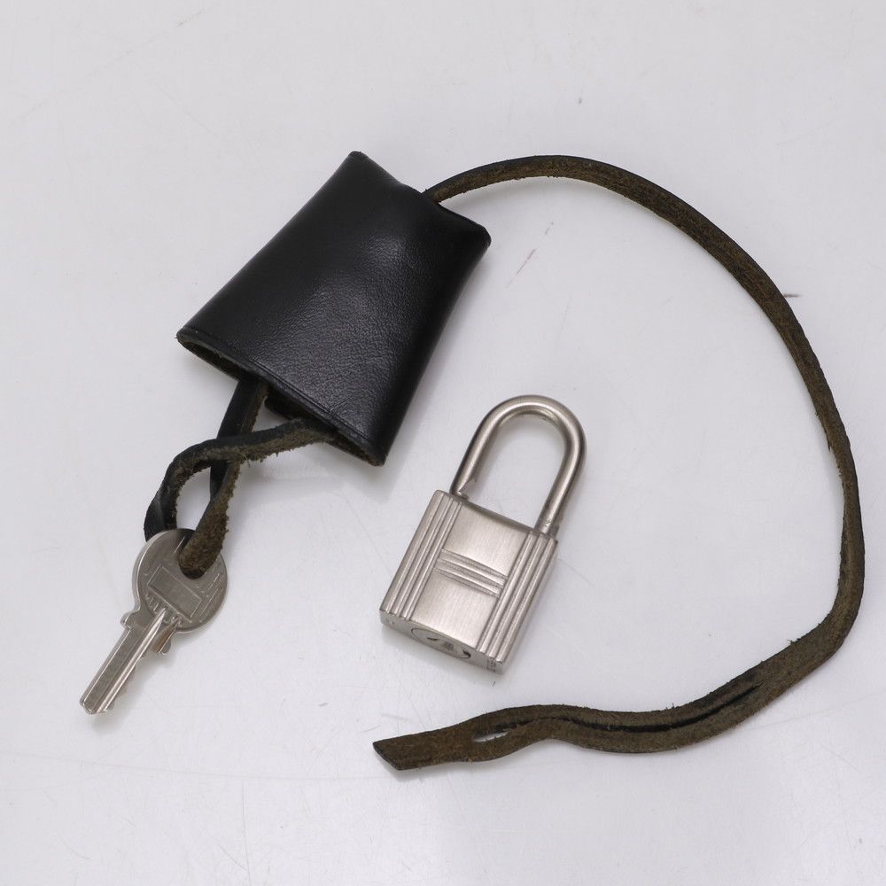 【美品】 HERMES エルメス カデナ南京錠パドロック鍵2ケ付 楽天市場】HERMES エルメス カデナ パドロック No.107 南京錠 鍵