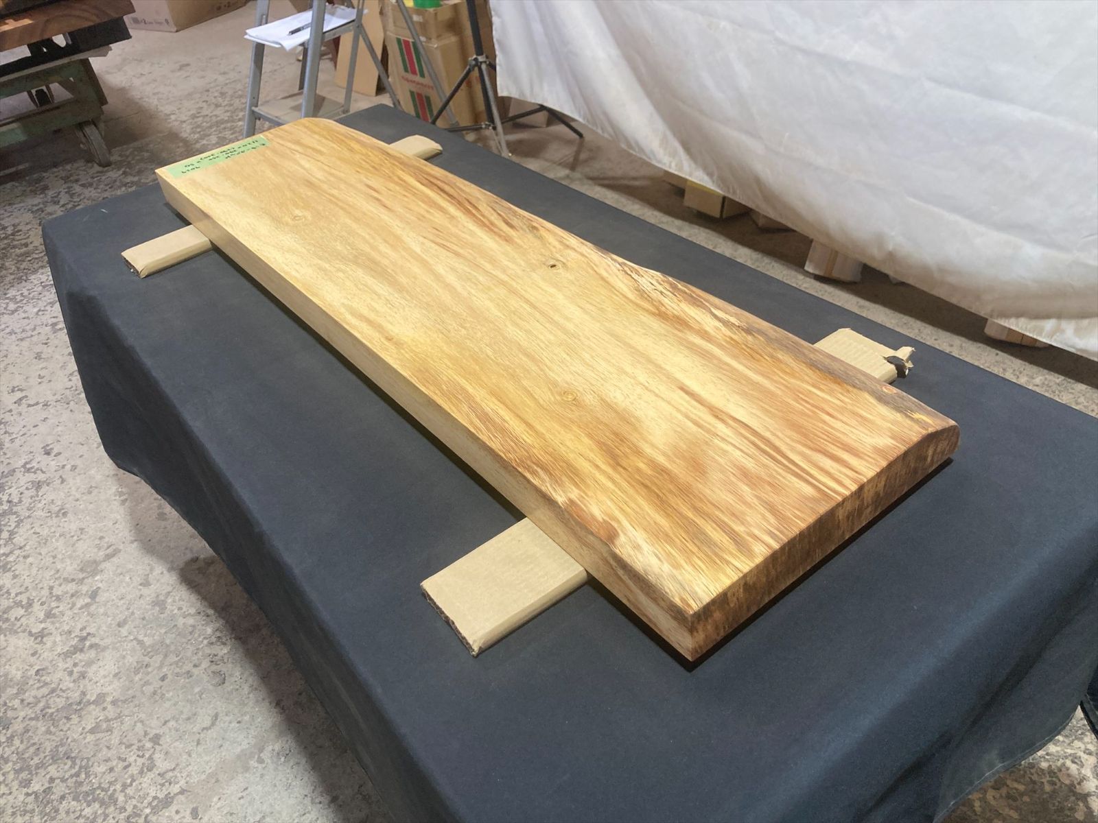 モンキーポッド9039 一枚板無垢 乾燥材 1120x240-250x50mm