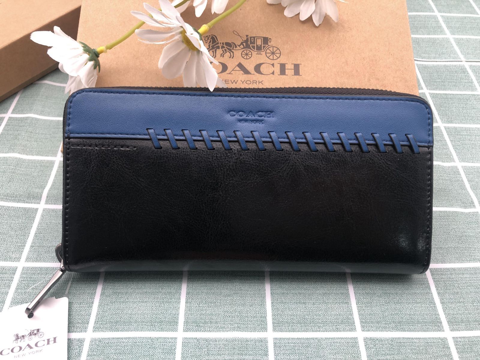 COACH コーチ財布 長財布 クーポン配布 ギフト ブランド プレゼント 贈り物 レザー ブラック×ブルーメンズ  レディース  ウォレット 新品  未使用 ナチュラル ロゴ シグネチャー CC157