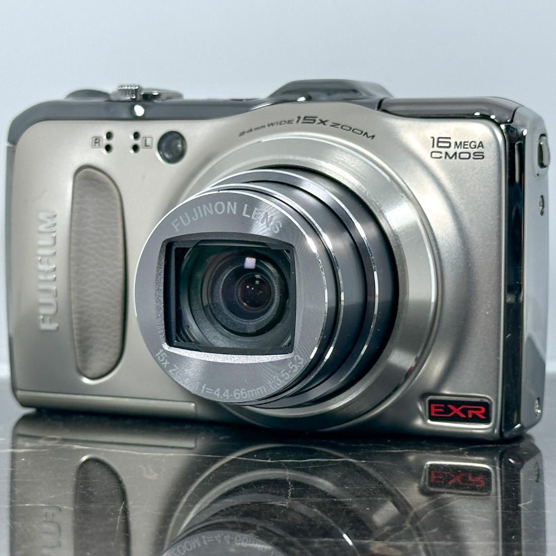 FUJIFILM FinePix F600EXR フジフィルム ファインピクス デジカメ