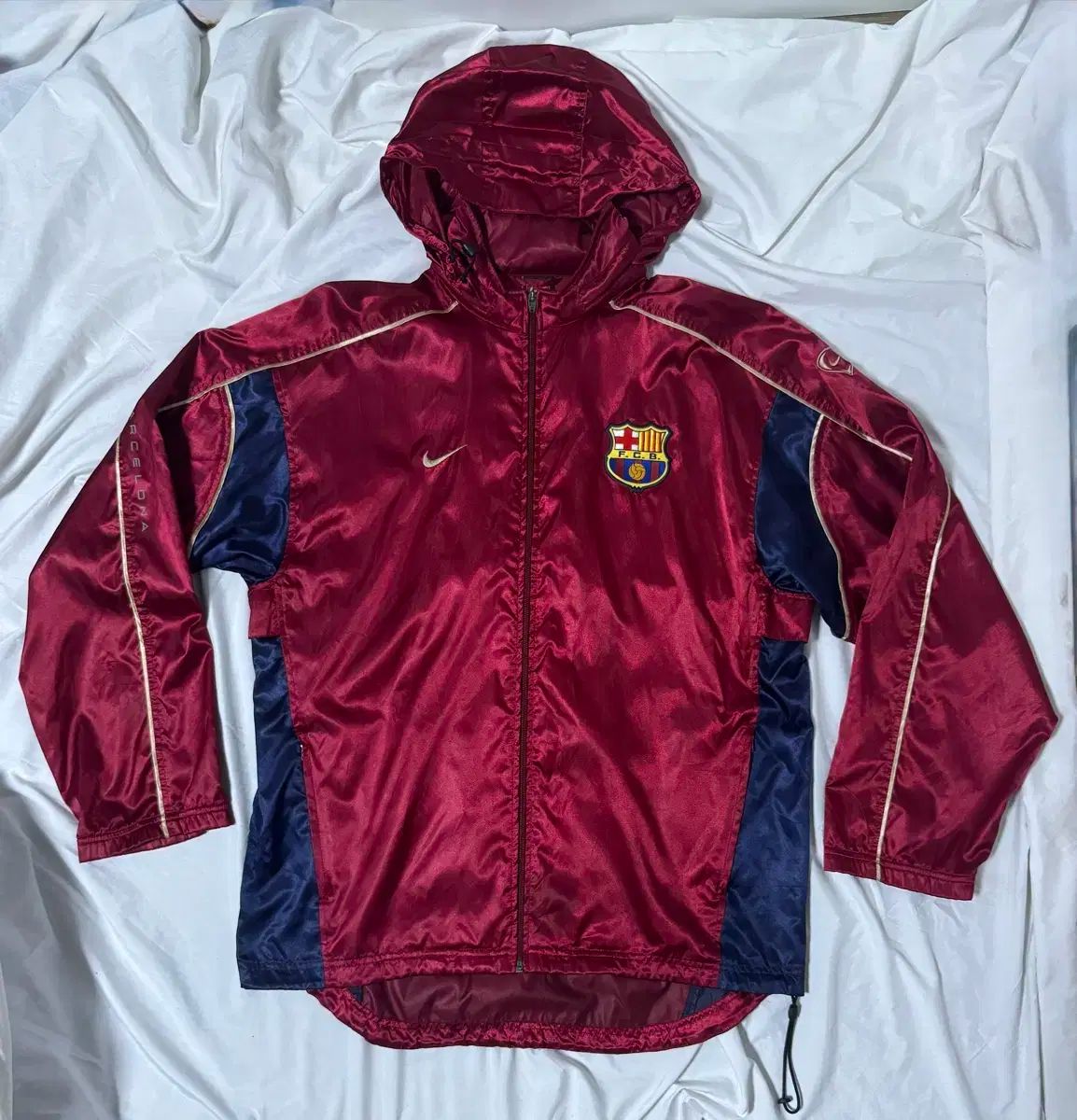 【希少】NIKE F.C.バルセロナ ウィンドブレーカー　サッカー　00s 00s nike fc バルセロナ ナイロン ウインドブレーカー ジャケット