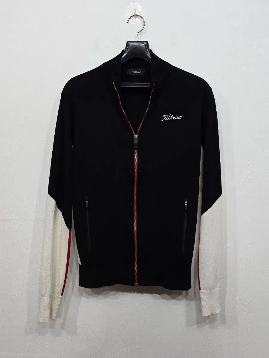 美品 ブラックレーベルクレストブリッジ 切替 ニットブルゾン CBチェック 黒 ブラックレーベルクレストブリッジ 切替 ニットブルゾン CBチェック 黒