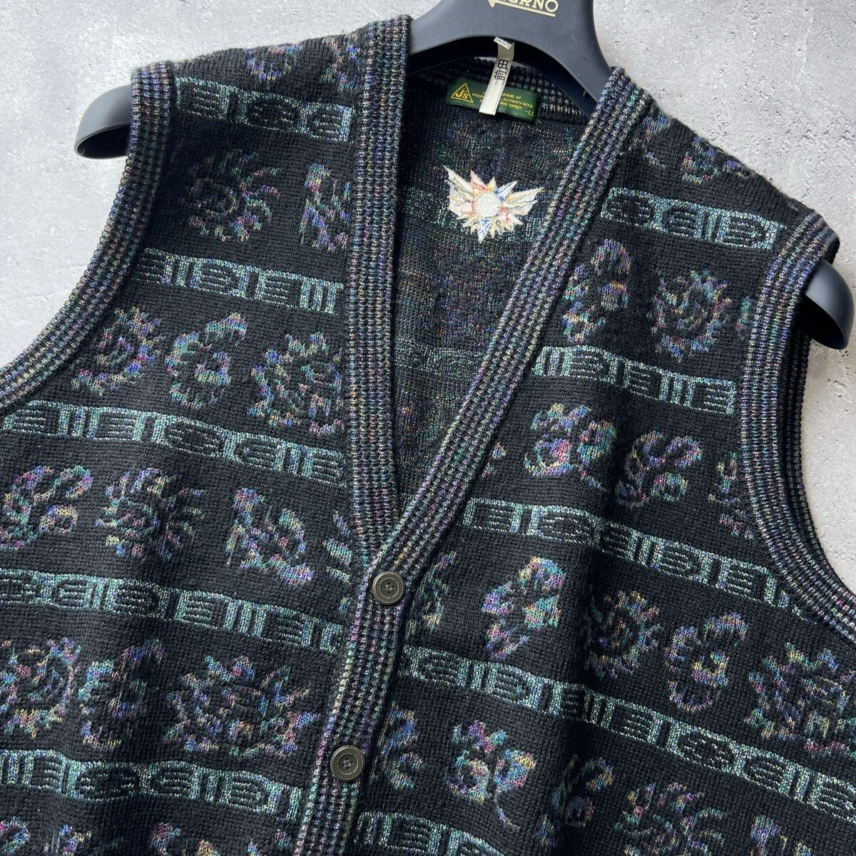 other - ジャンボ尾崎 ゴルフウェア 総柄 太陽 ベスト ニット 刺繍 ウール混 L 青 希少 極美品 J's ジェイズ ジャンボ尾崎 / 太陽 ロゴ 刺繍