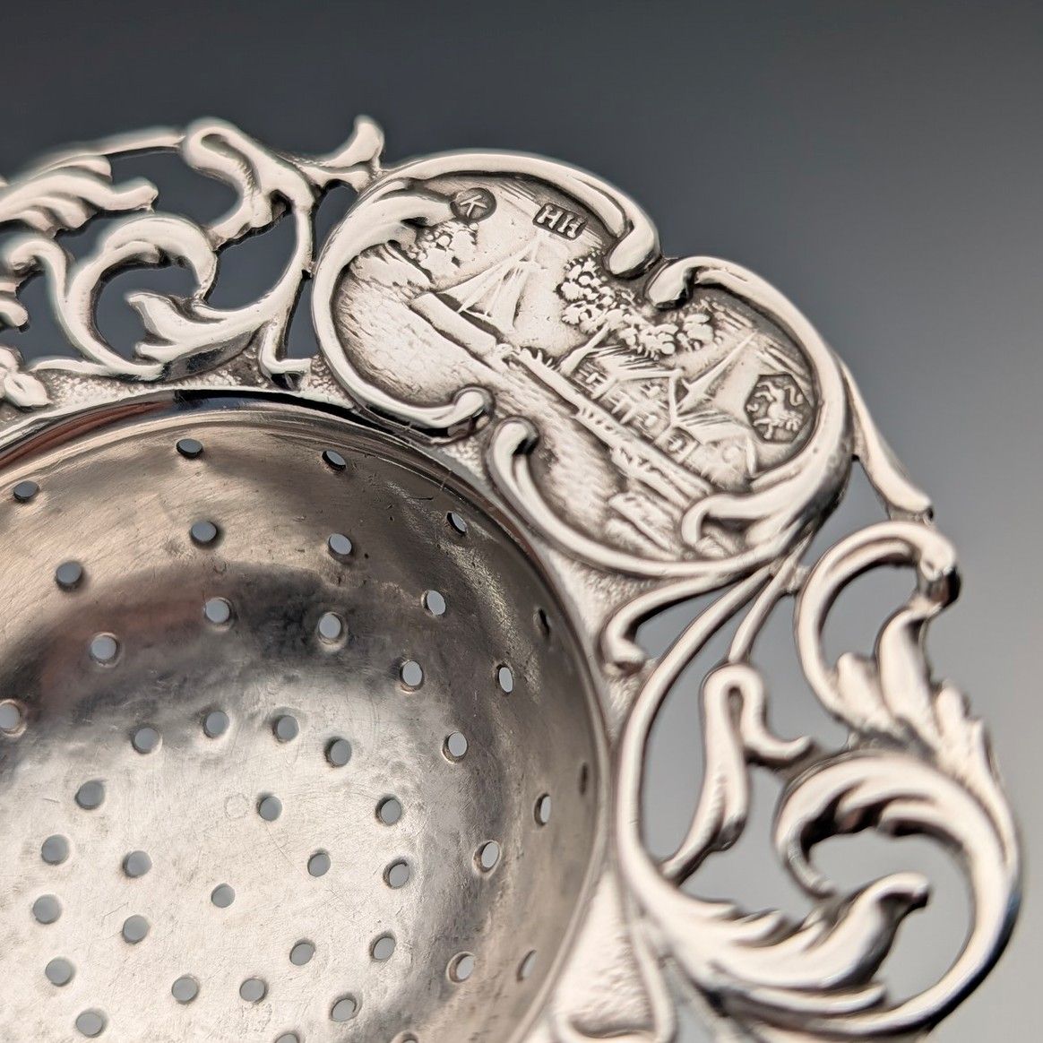 オランダアンティーク シルバー製ティーストレーナー